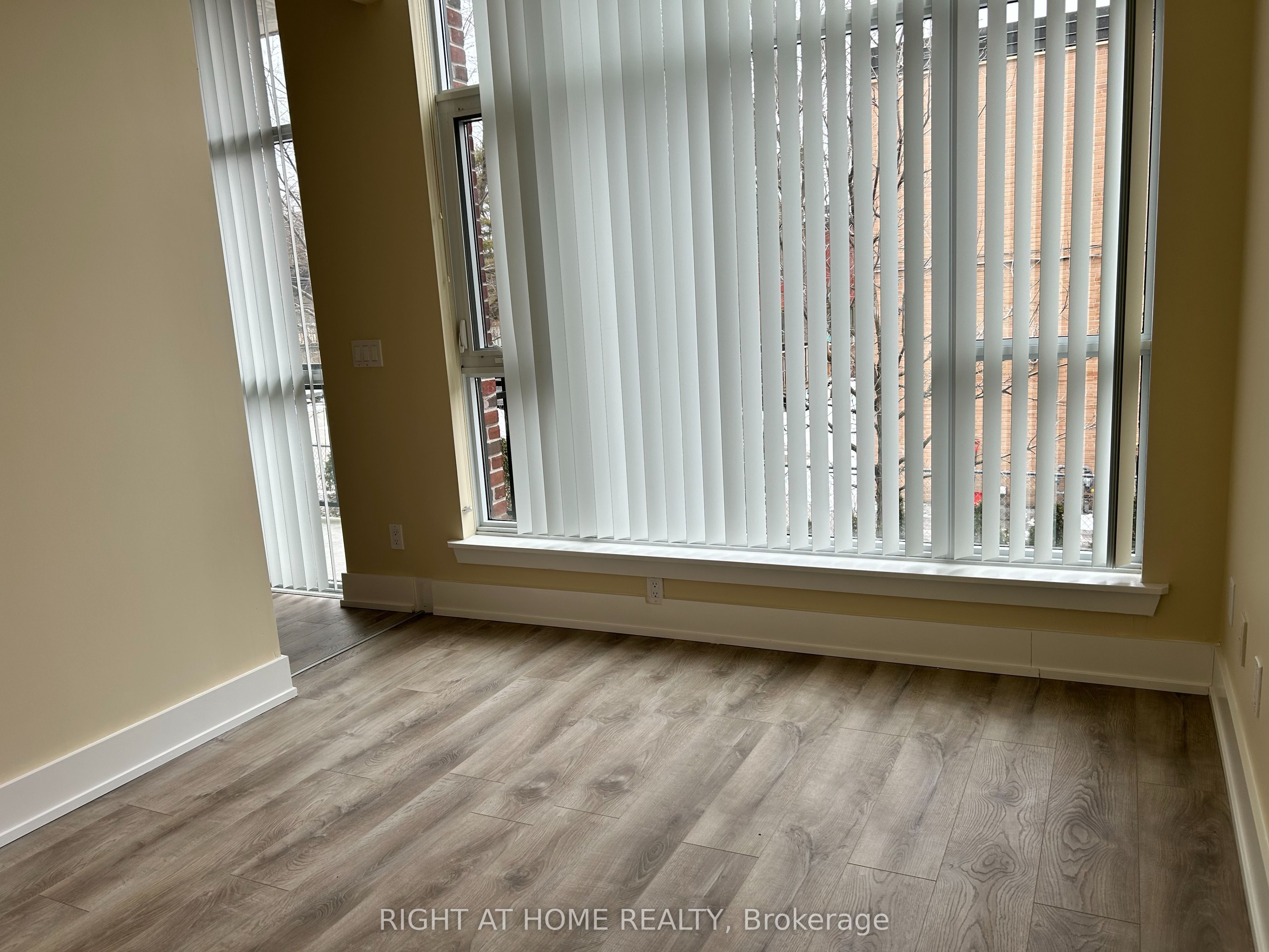 #217 - 66 Kippendavie Avenue Property Photo 14