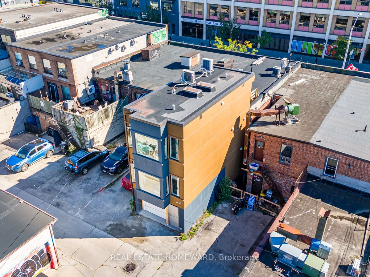 820 Danforth Avenue Property Photo 3