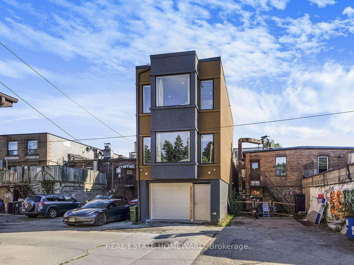 820 Danforth Avenue Property Photo 6