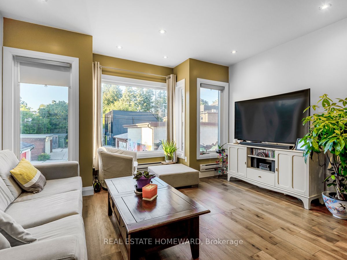 820 Danforth Avenue Property Photo 17