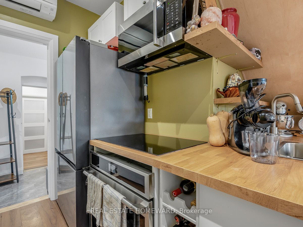 820 Danforth Avenue Property Photo 21