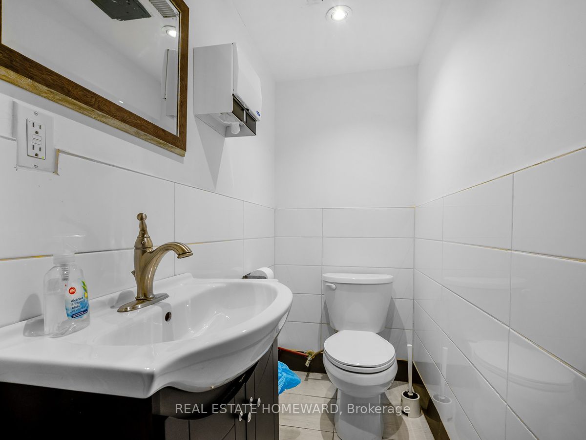 820 Danforth Avenue Property Photo 29