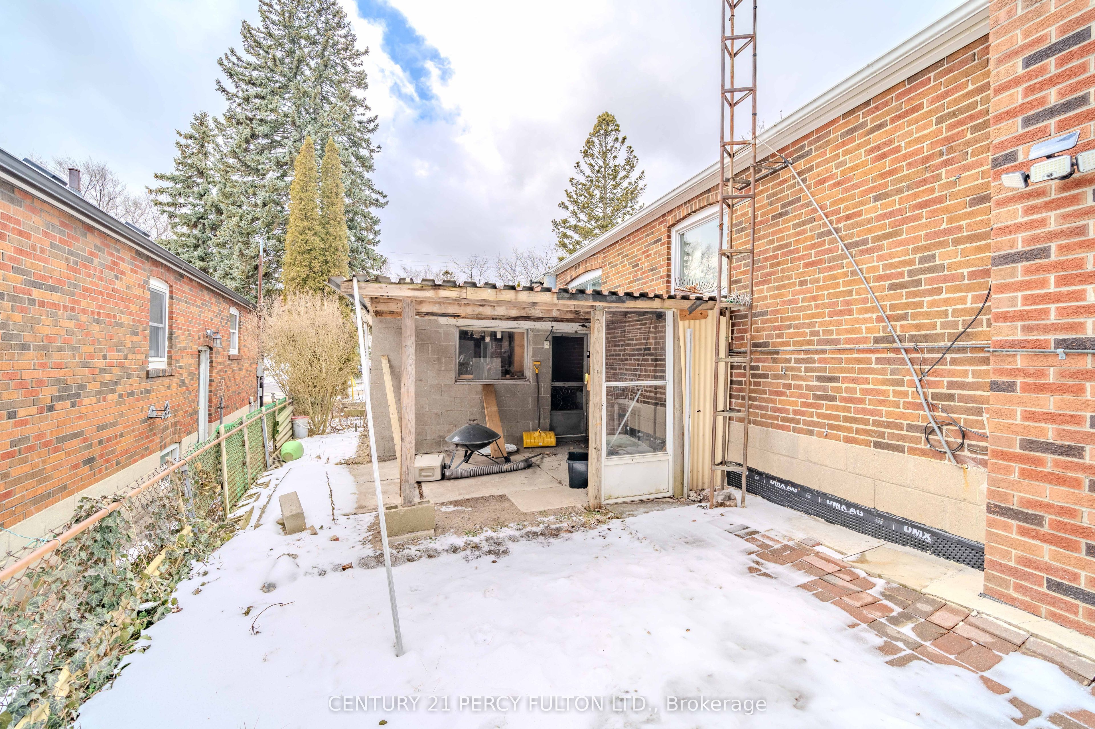 63 Midland Avenue Property Photo 34