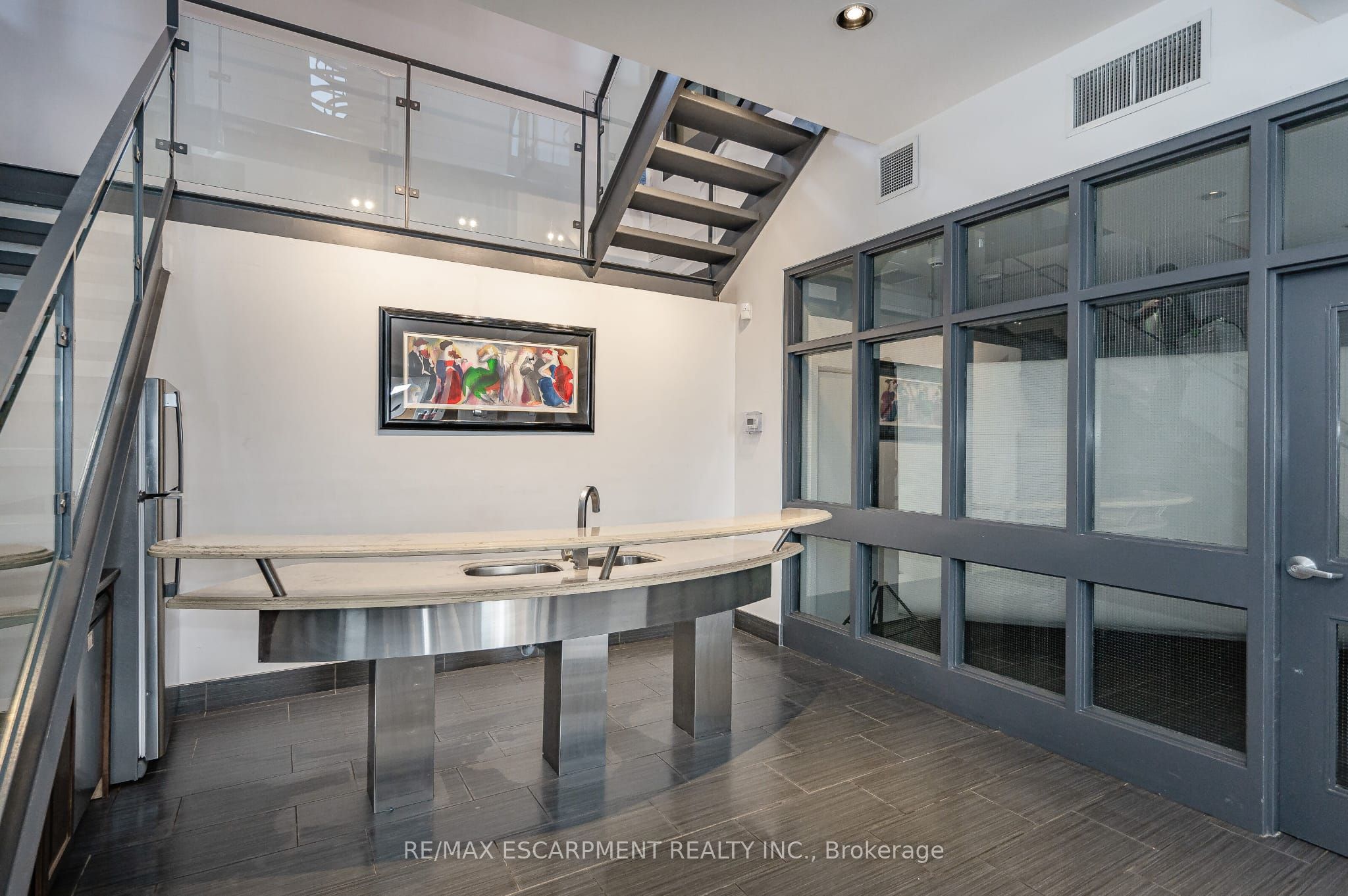 #103 - 33 Villiers Street Property Photo 4