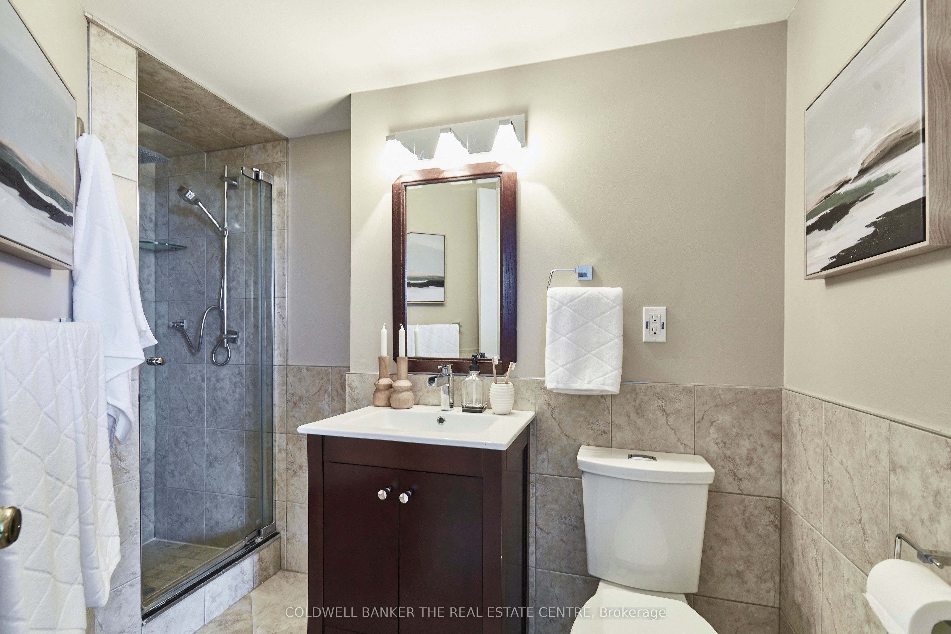 #401 - 2 Westney Road Property Photo 15