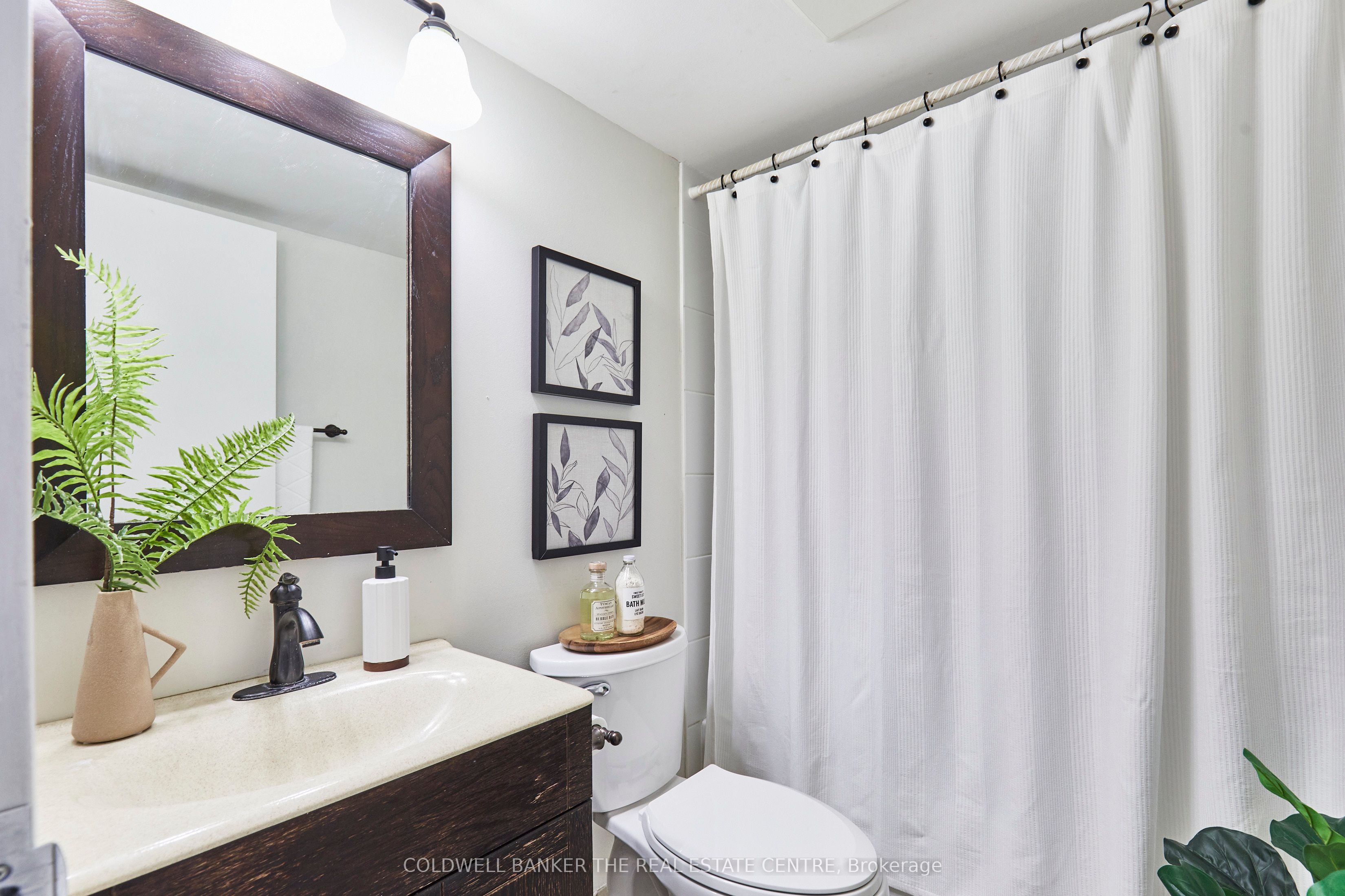#401 - 2 Westney Road Property Photo 18