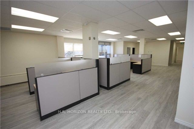 #203 - 688 Coxwell Avenue Property Photo 3