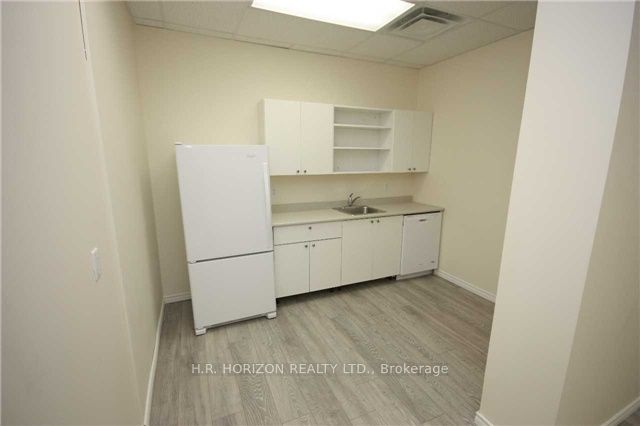 #316 - 688 Coxwell Avenue Property Photo 6