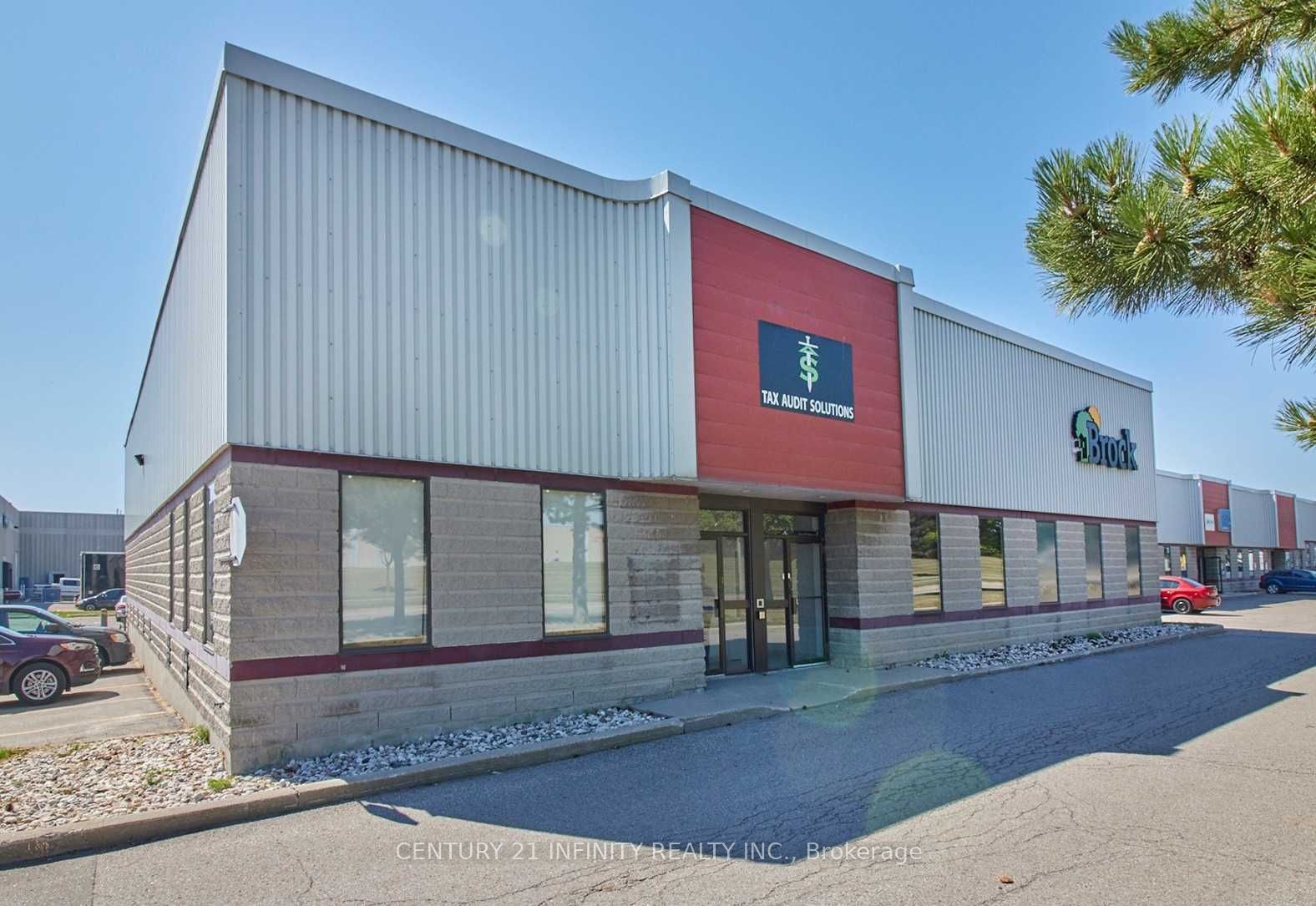 #1-2 - 1751 Wentworth Street Property Photo 3