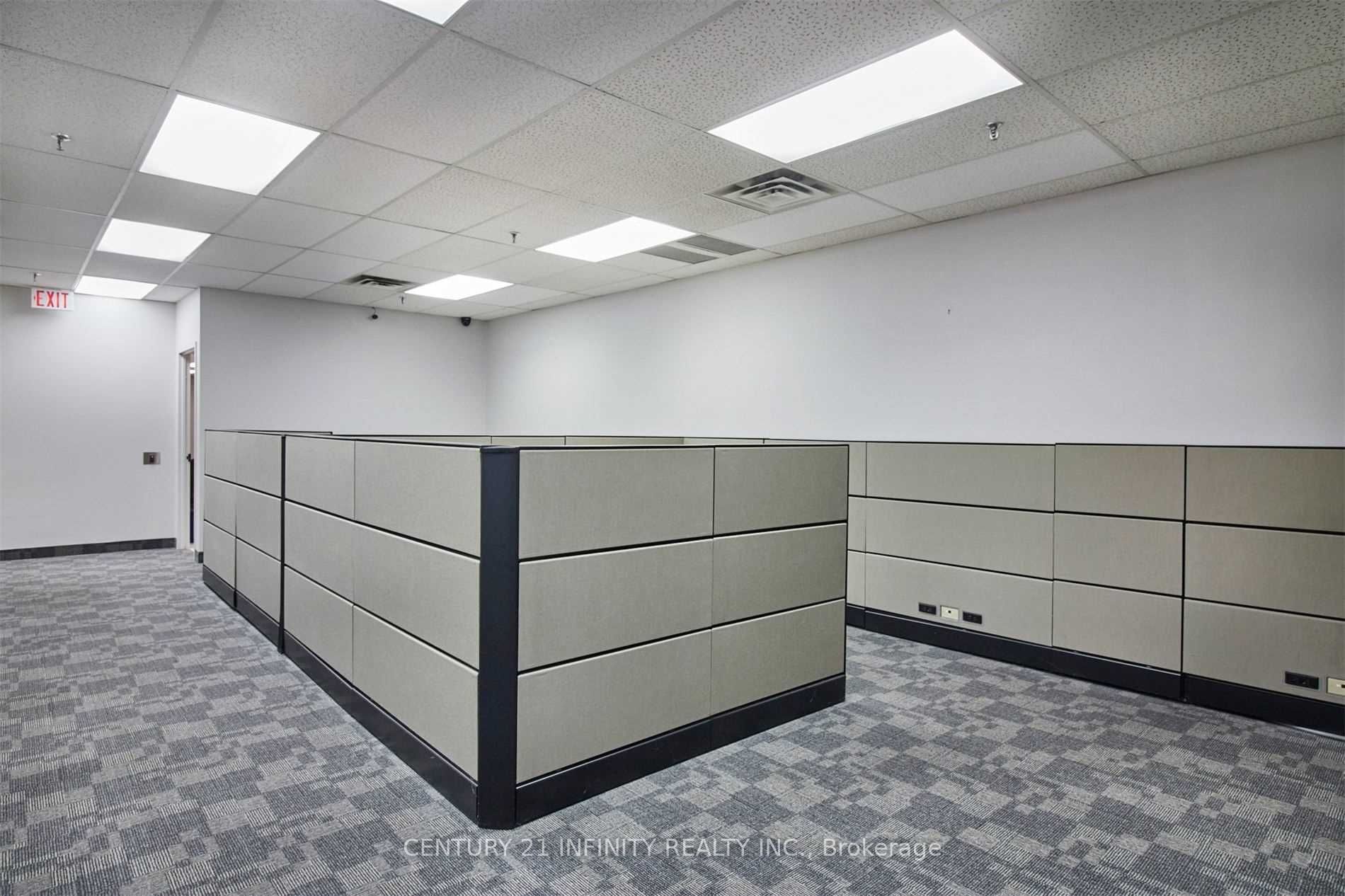 #1-2 - 1751 Wentworth Street Property Photo 6