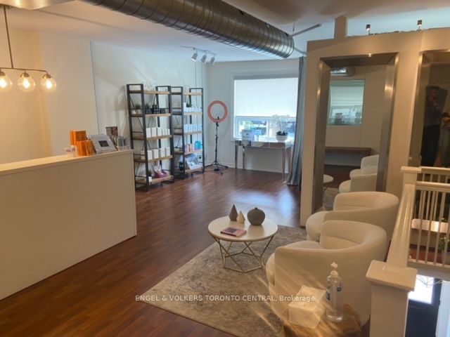 #upper - 808 Danforth Avenue Property Photo 5