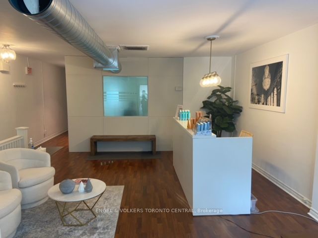 #upper - 808 Danforth Avenue Property Photo 6