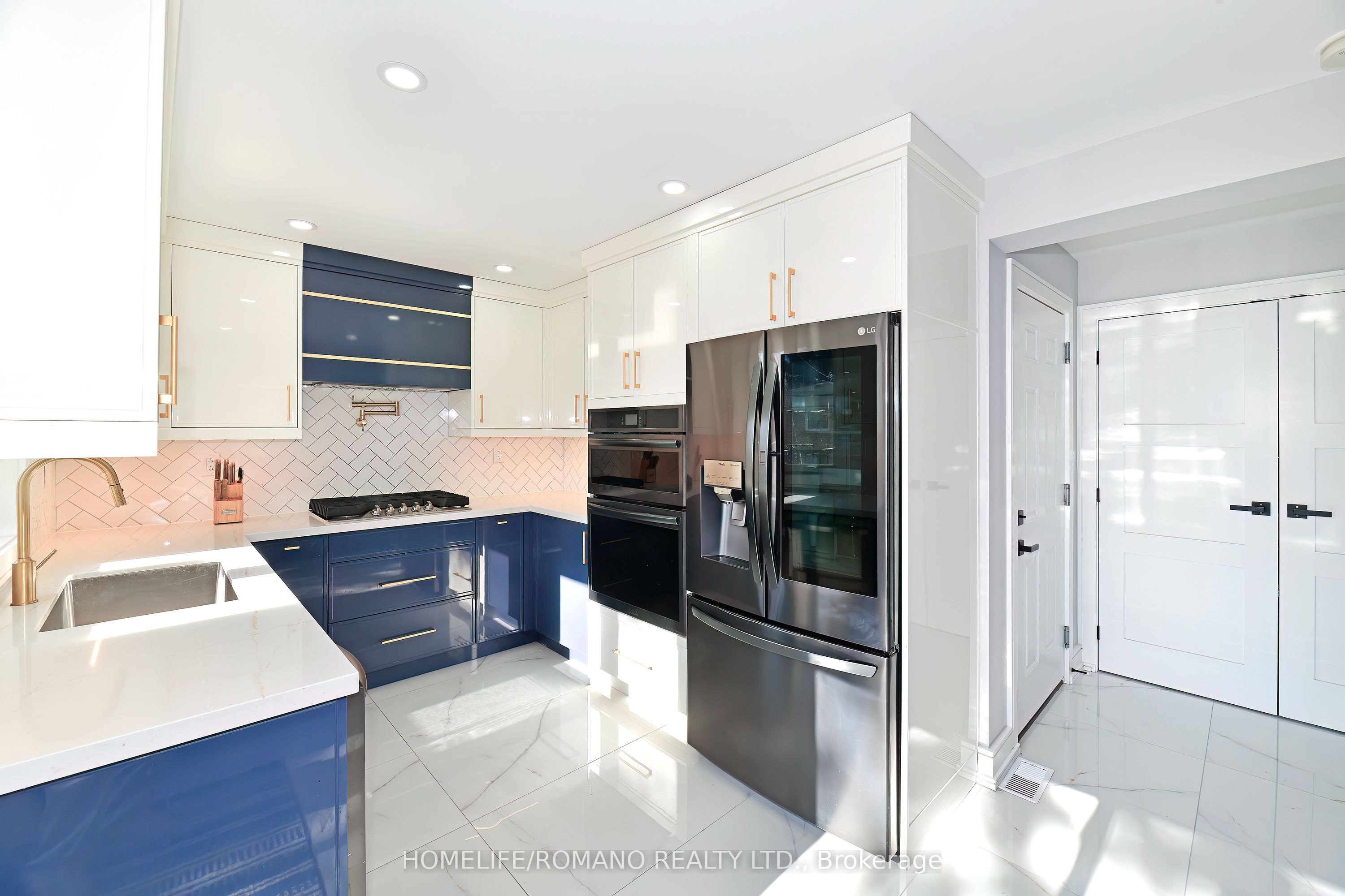 826 Krosno Boulevard Property Photo 10