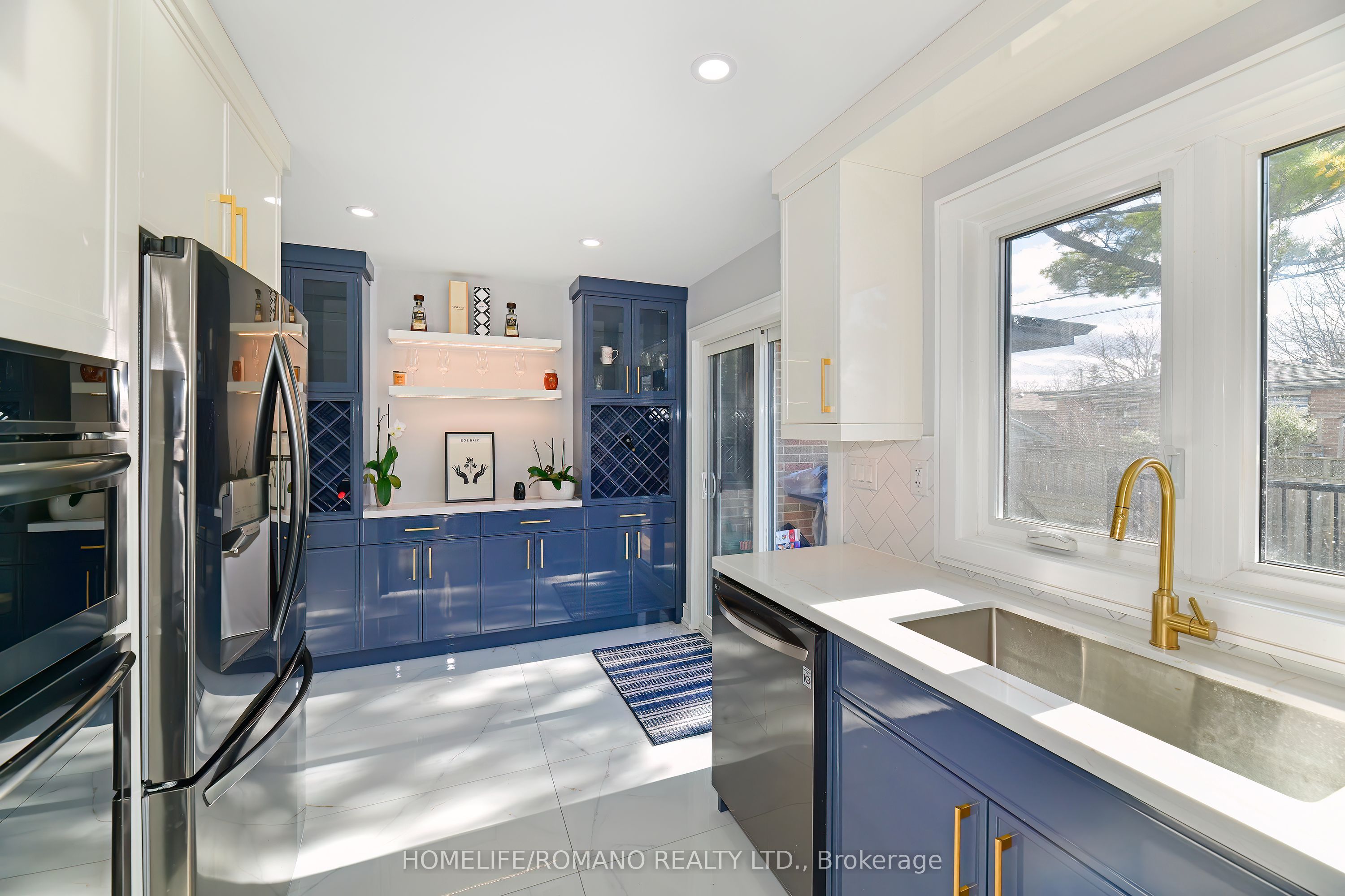 826 Krosno Boulevard Property Photo 11