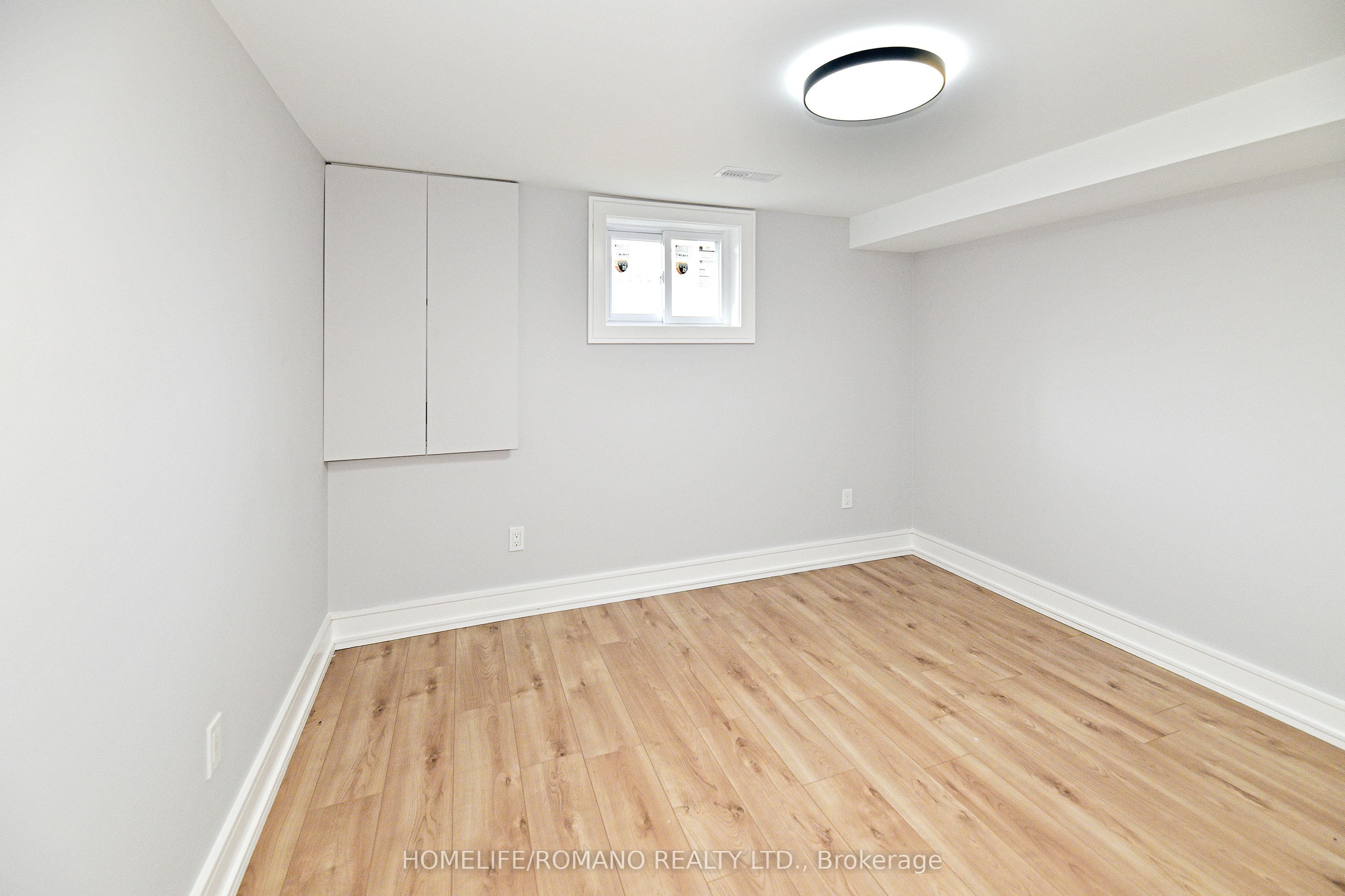 826 Krosno Boulevard Property Photo 28