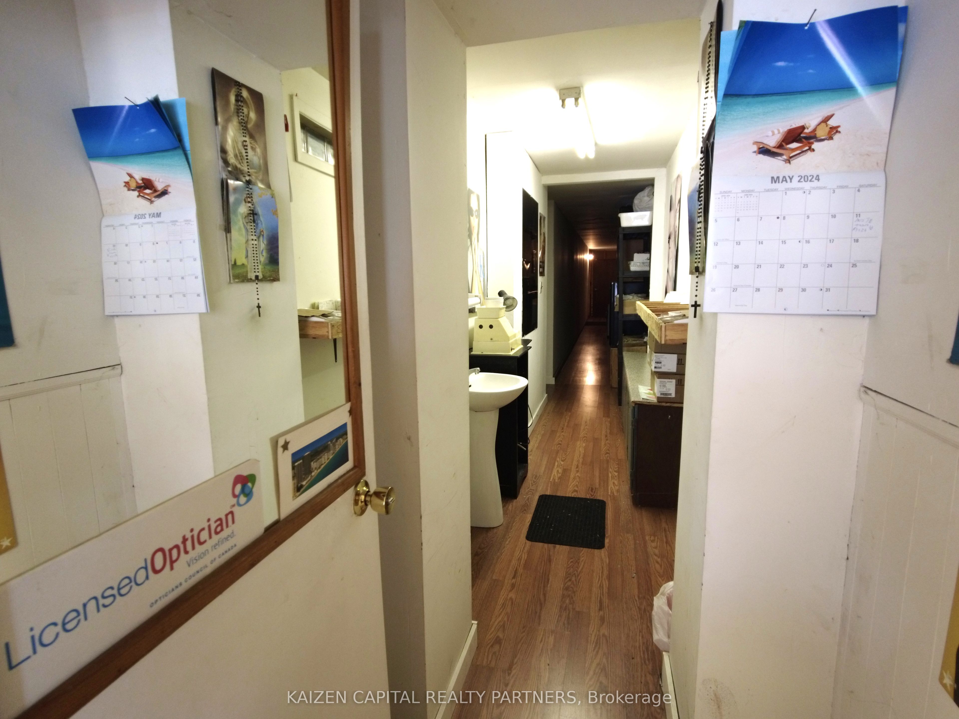 2666 Danforth Avenue Property Photo 10