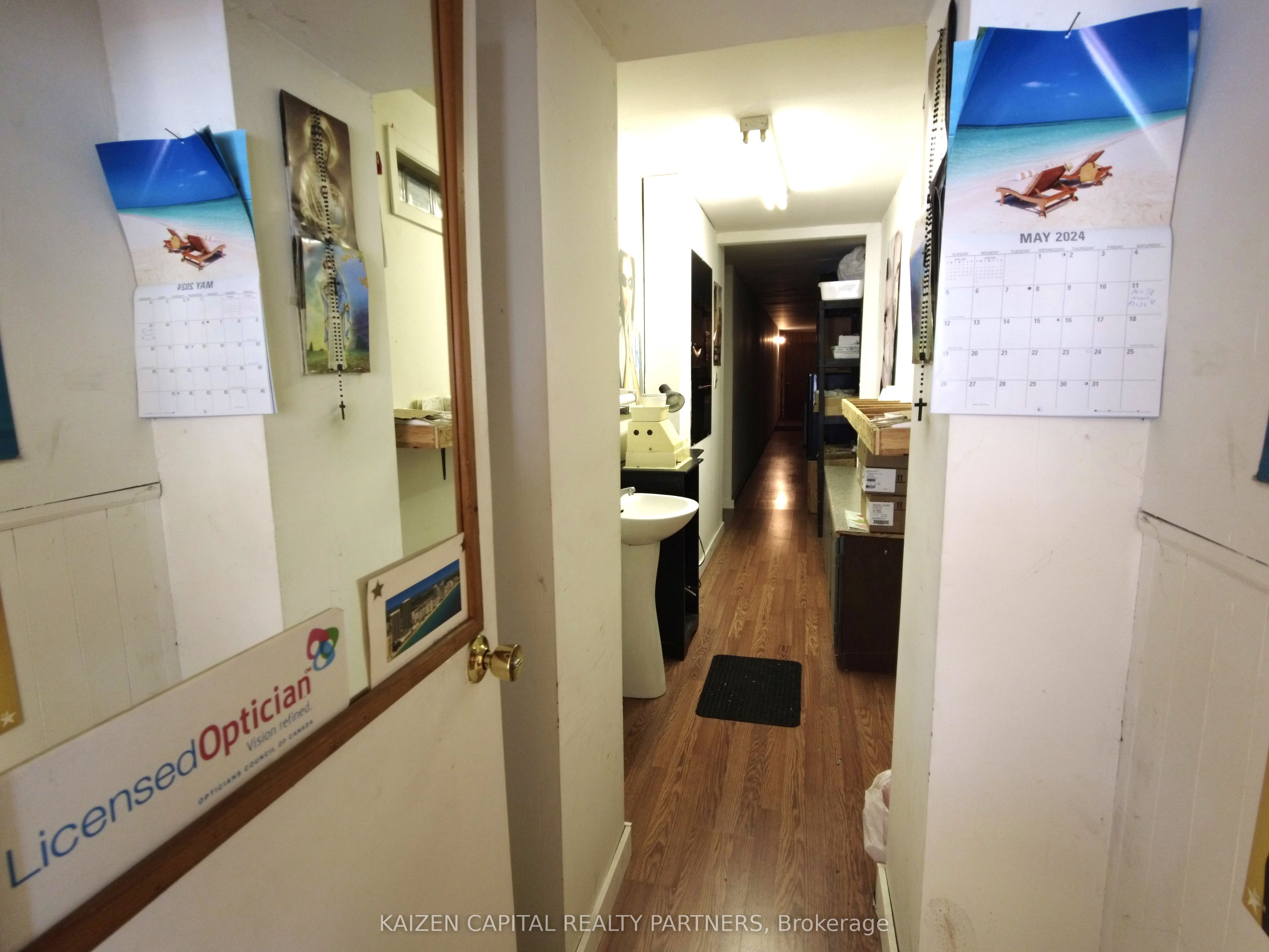 2666 Danforth Avenue Property Photo 10