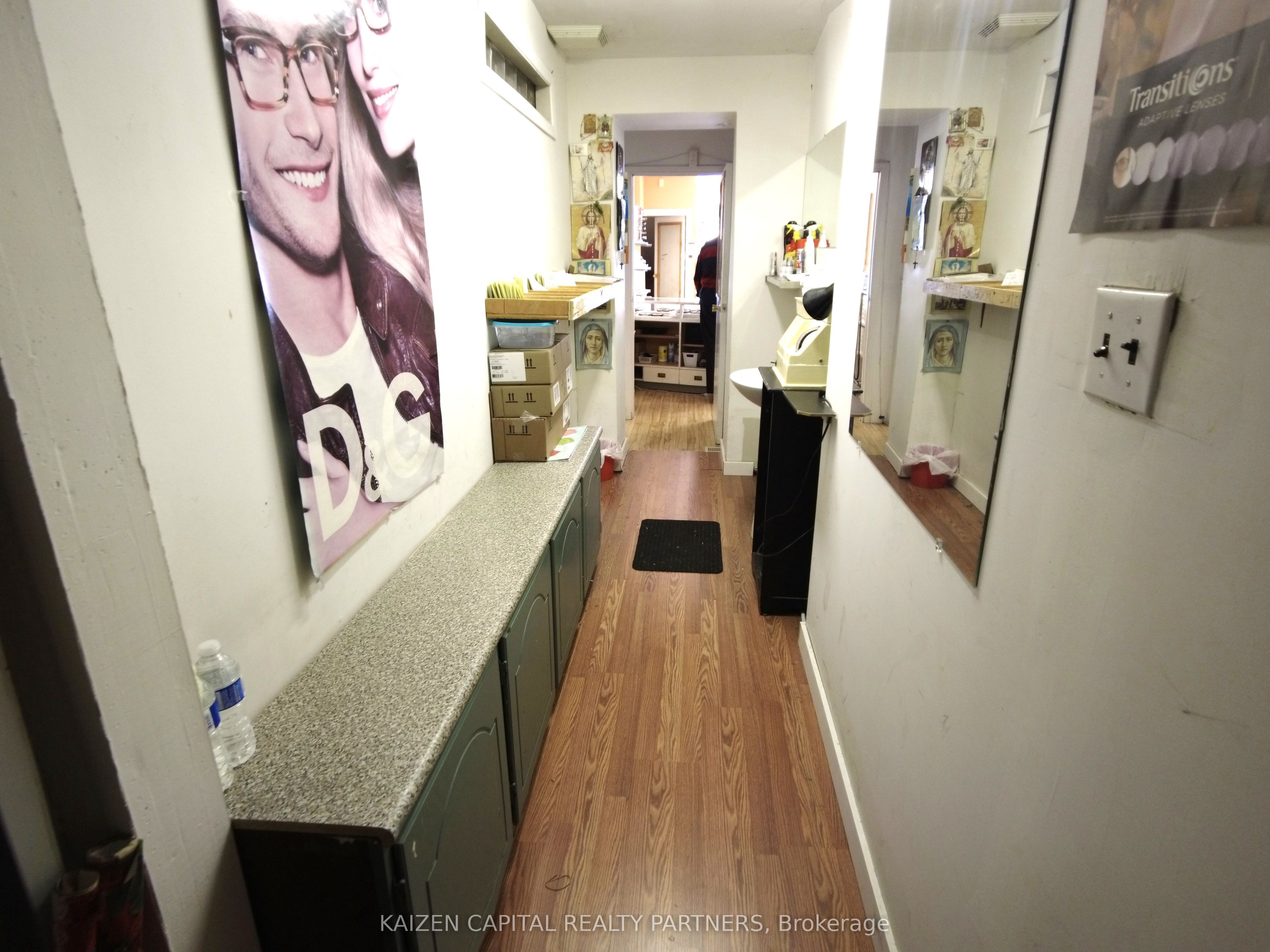 2666 Danforth Avenue Property Photo 11