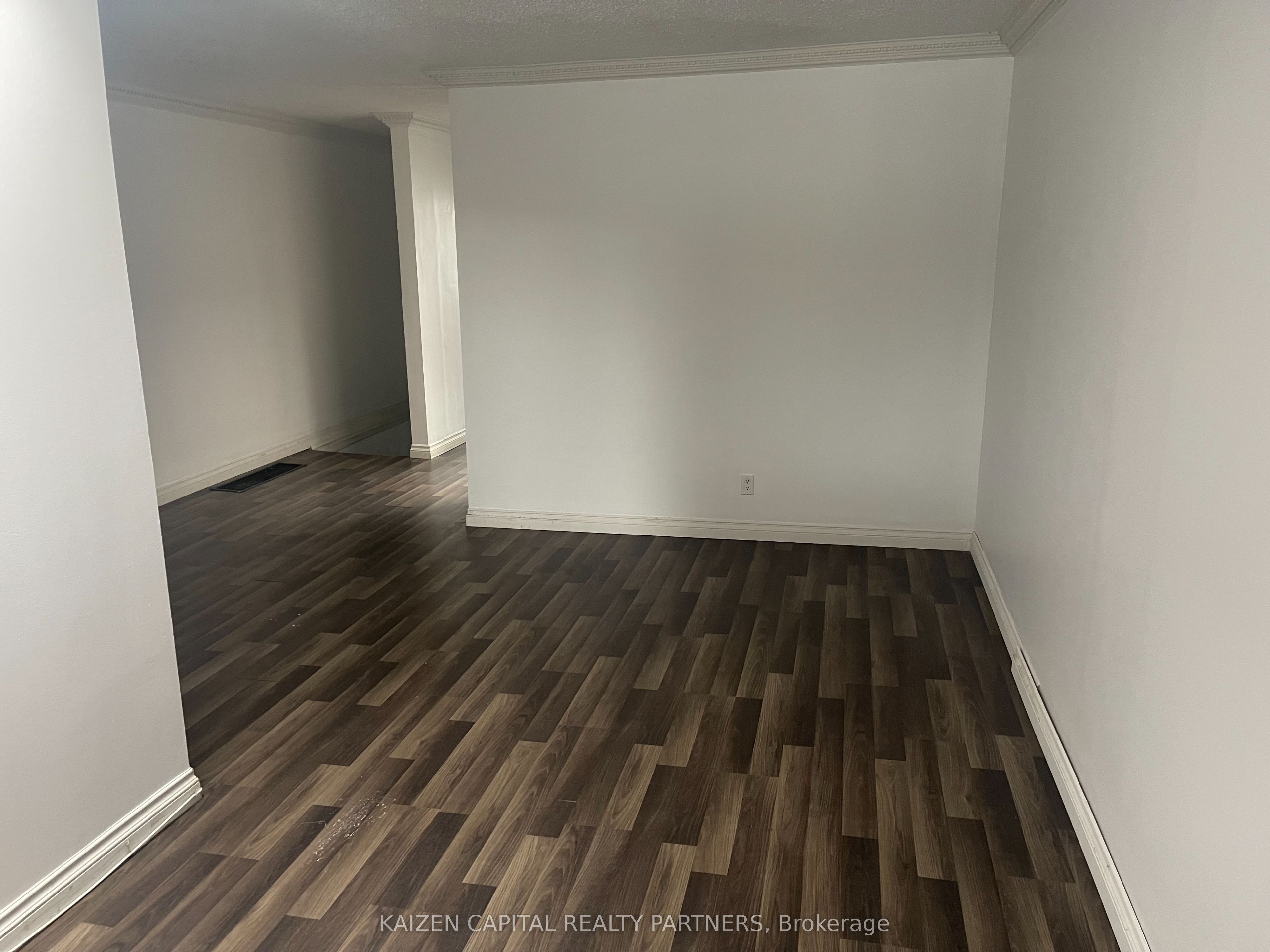 2666 Danforth Avenue Property Photo 14
