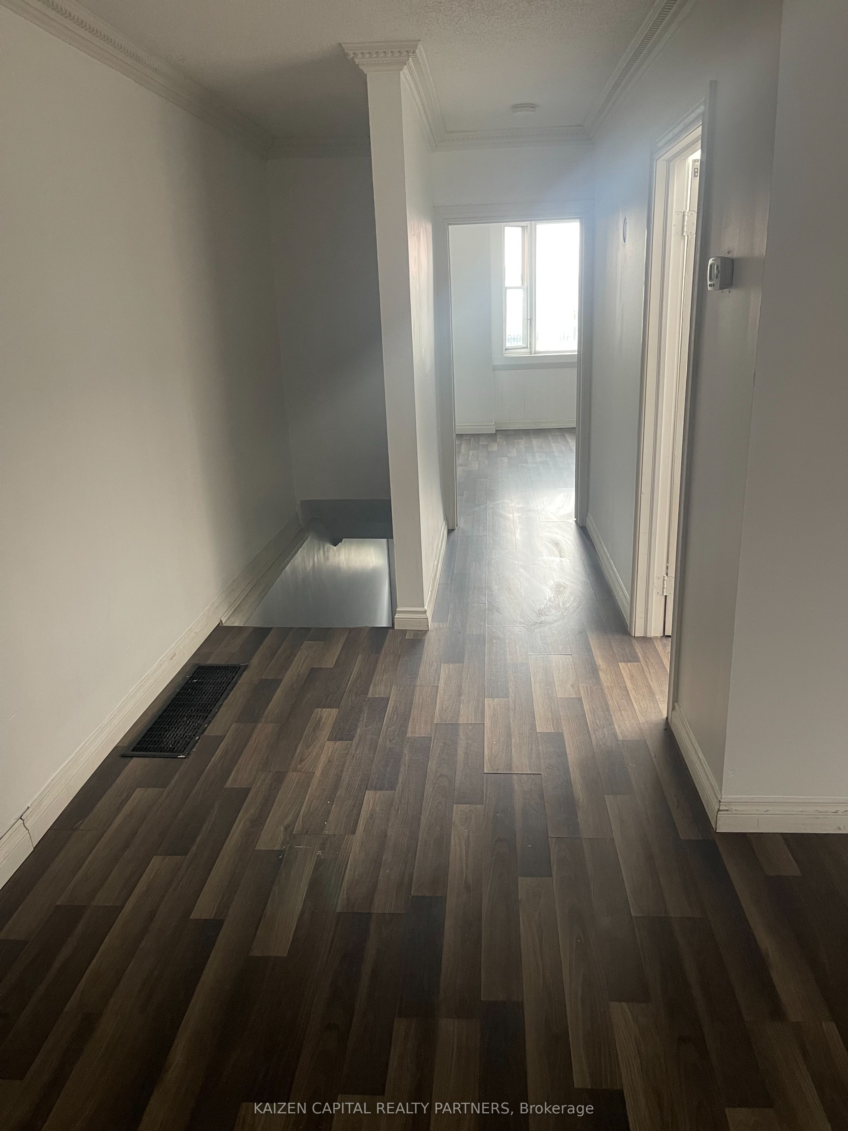 2666 Danforth Avenue Property Photo 15