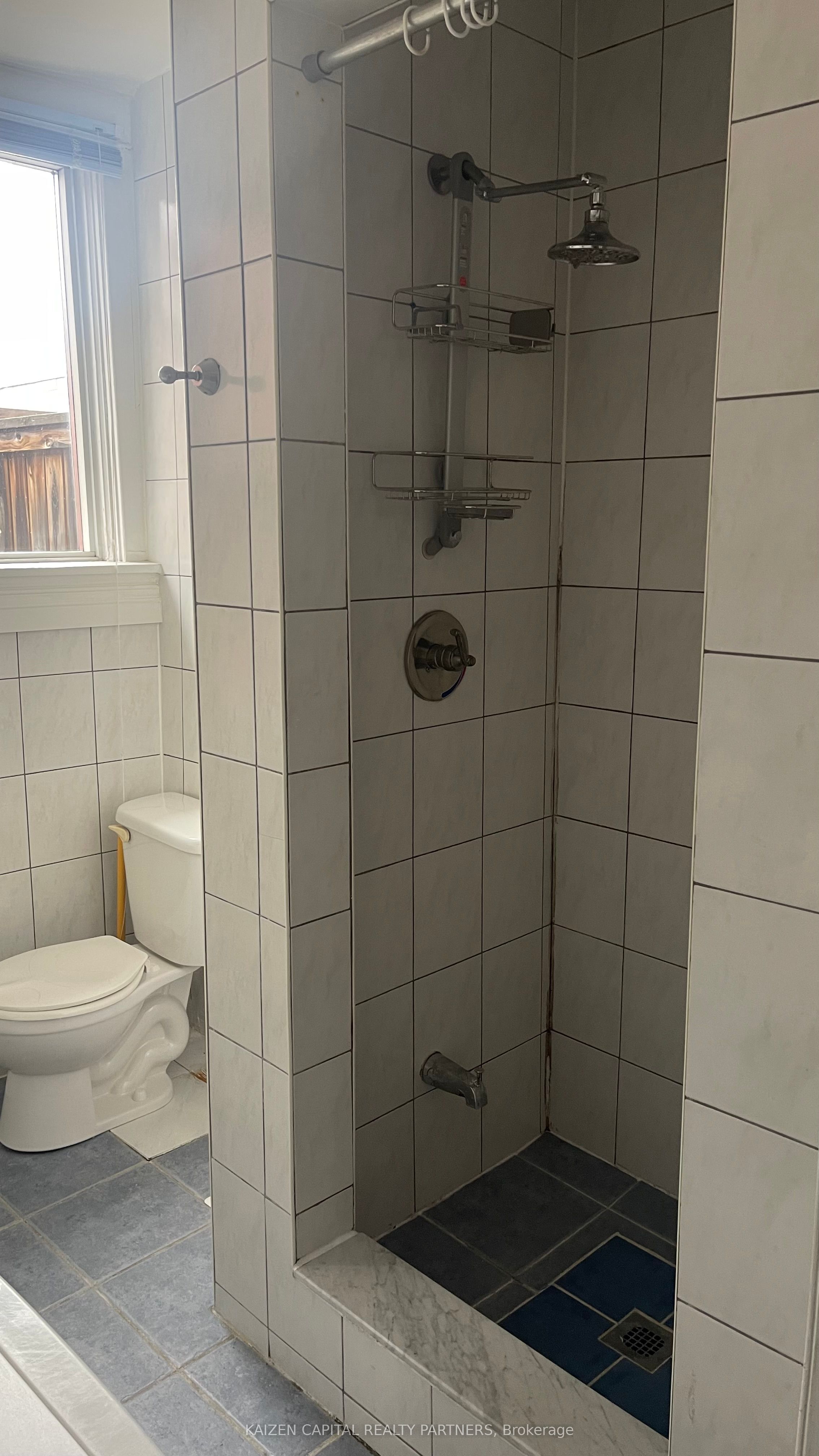 2666 Danforth Avenue Property Photo 17