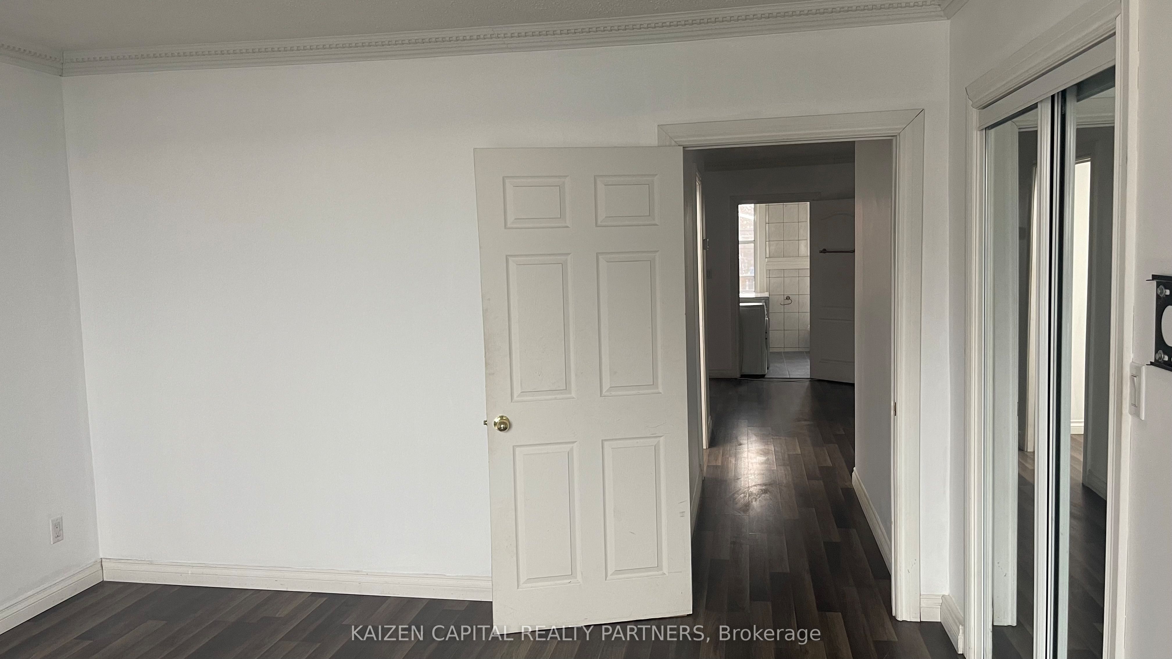 2666 Danforth Avenue Property Photo 19