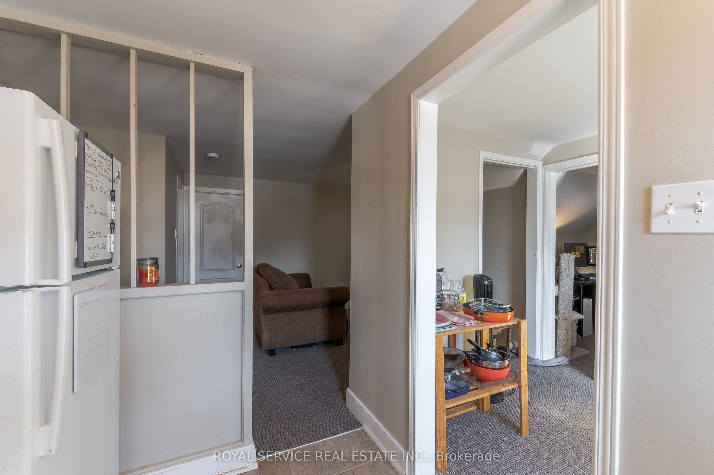 1402 Simcoe Street Property Photo 21