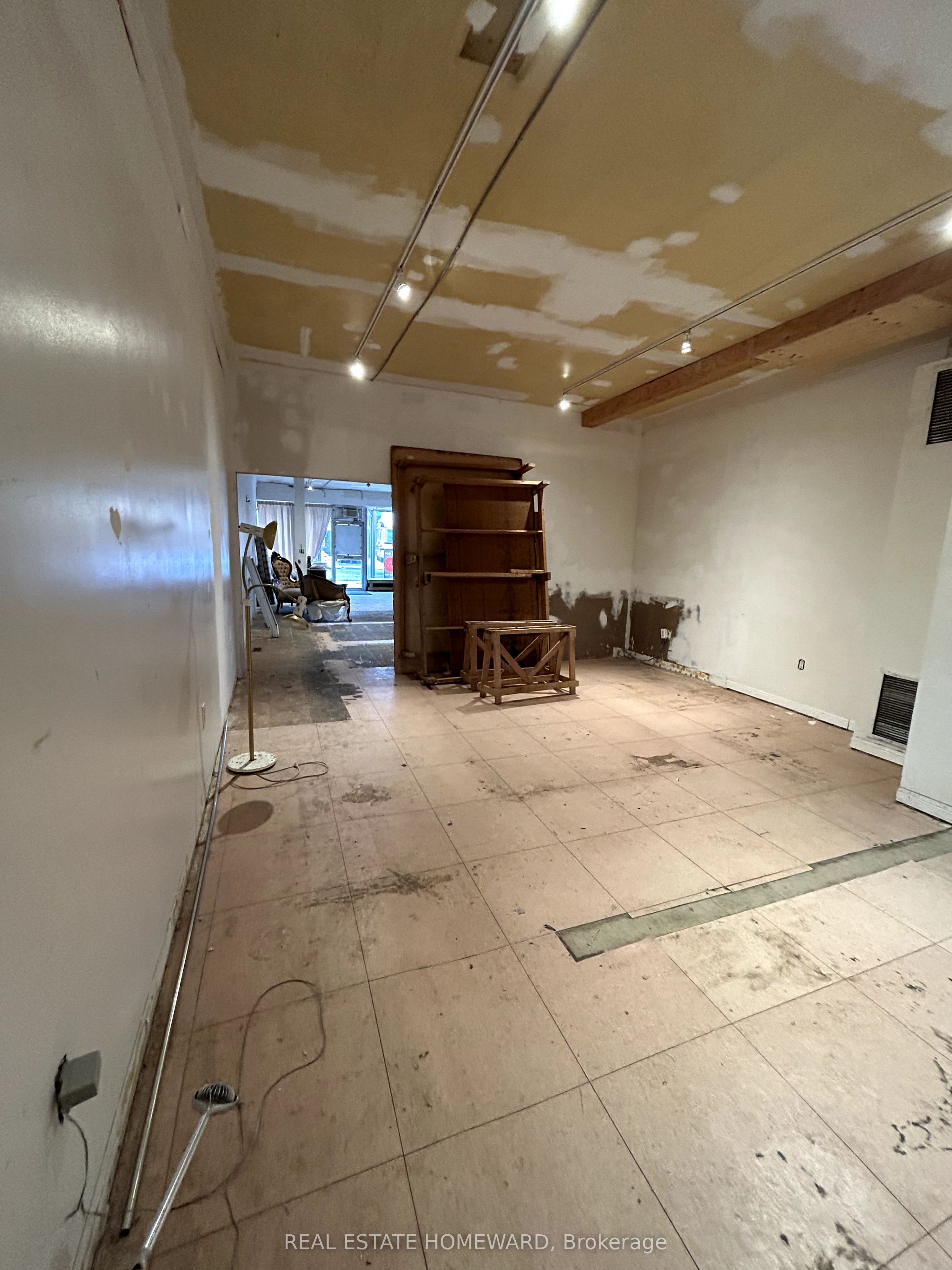 1224 Kingston Road Property Photo 5