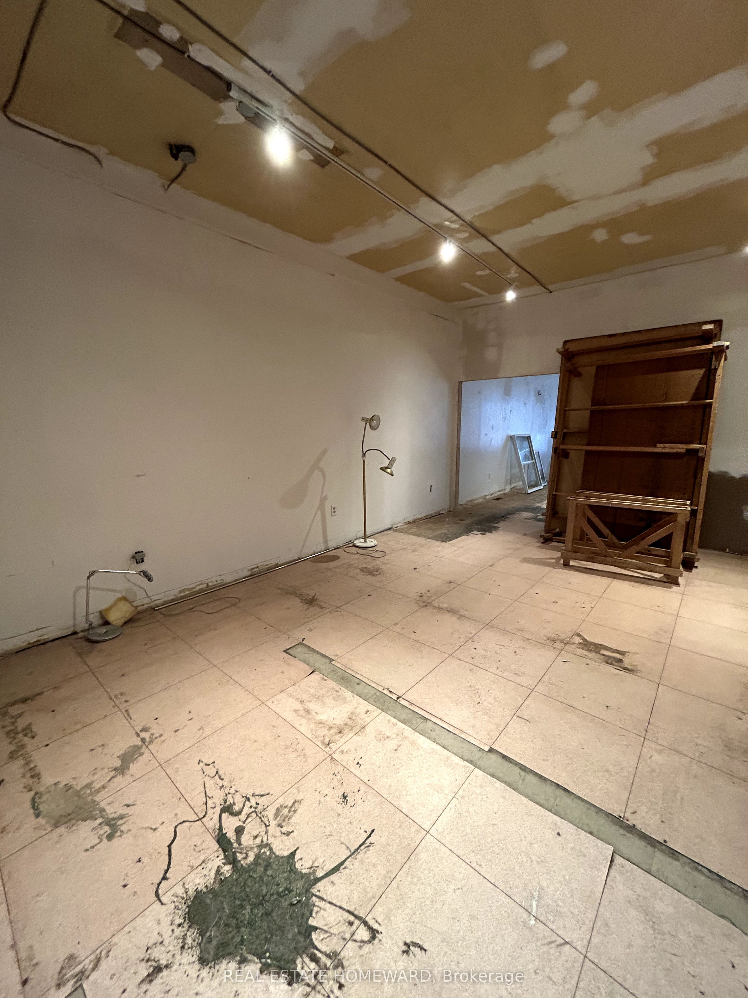 1224 Kingston Road Property Photo 6