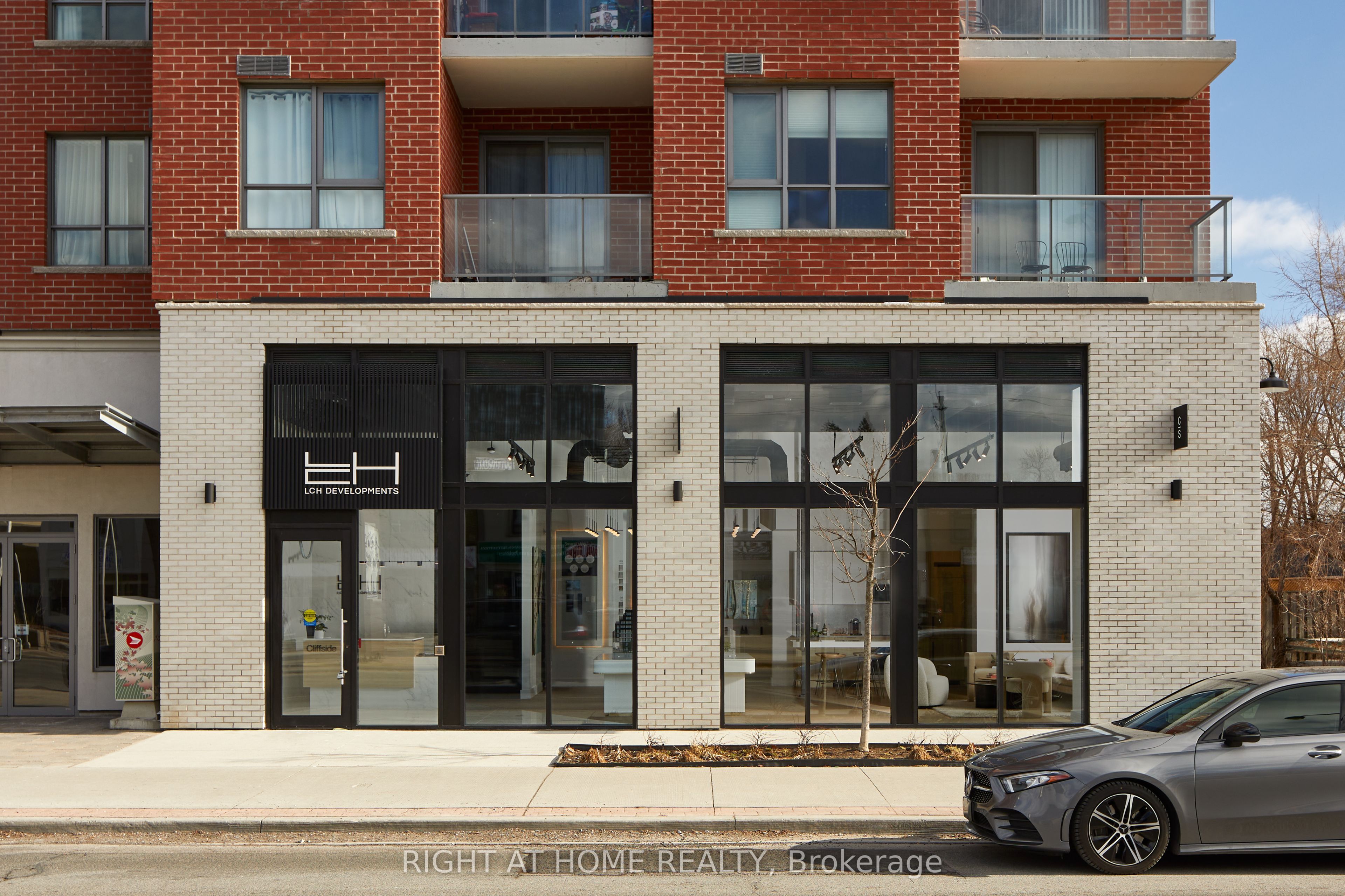 #unit A - 2229 Kingston Road Property Photo 1