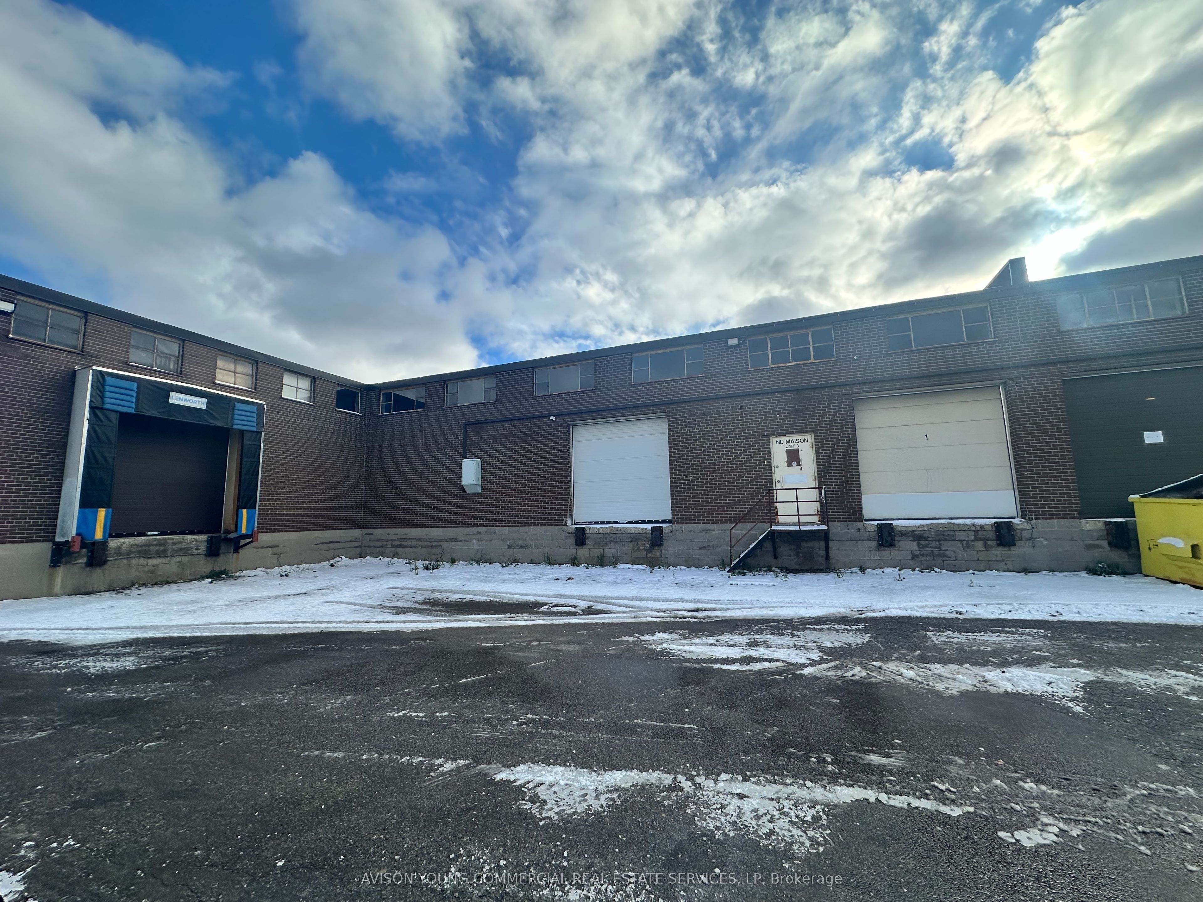 #3 - 2065 Midland Avenue Property Photo 3