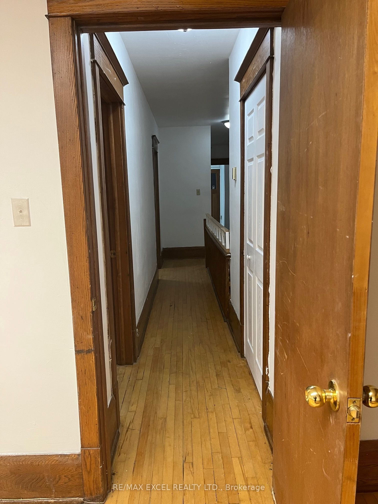 #upper - 300 Danforth Avenue Property Photo 6