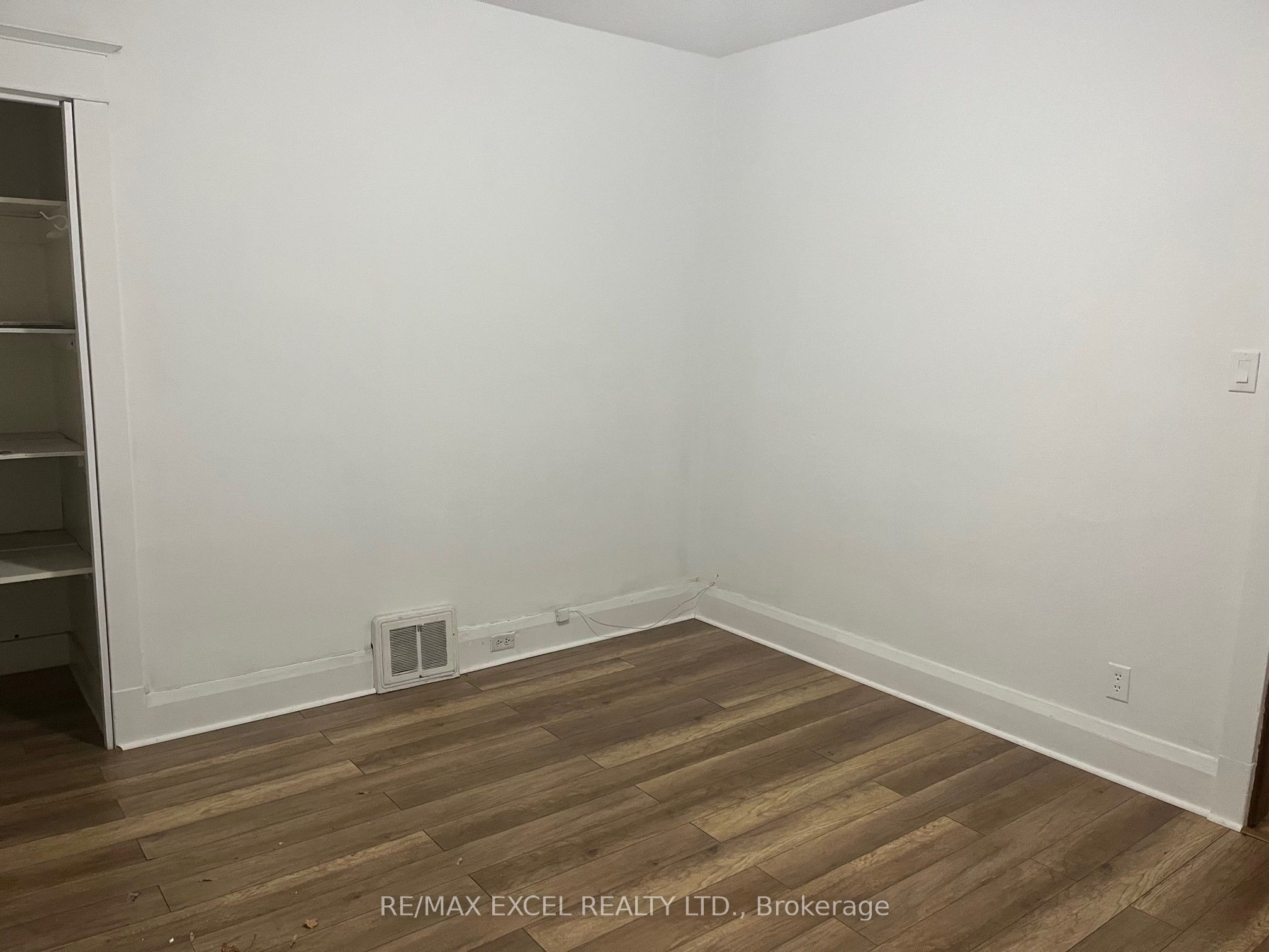 #upper - 300 Danforth Avenue Property Photo 8