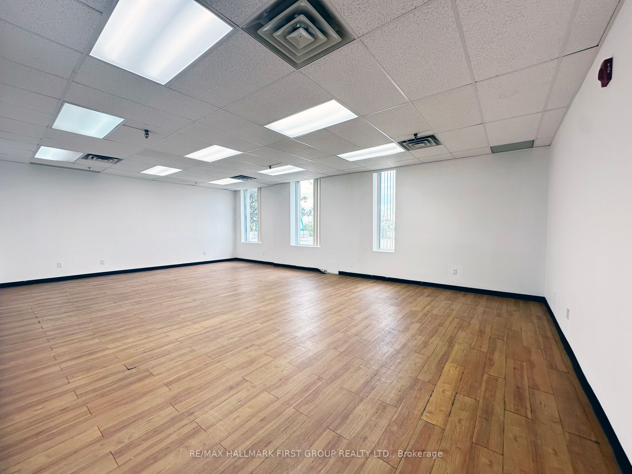 ##1 Property Photo 9