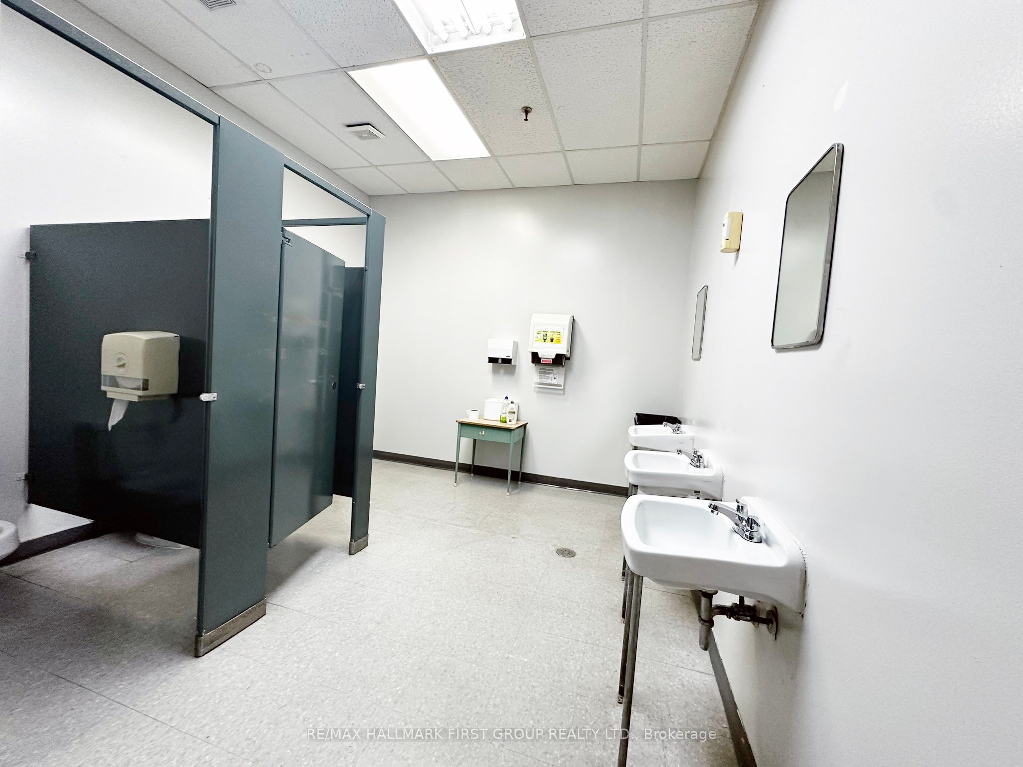##1 Property Photo 17