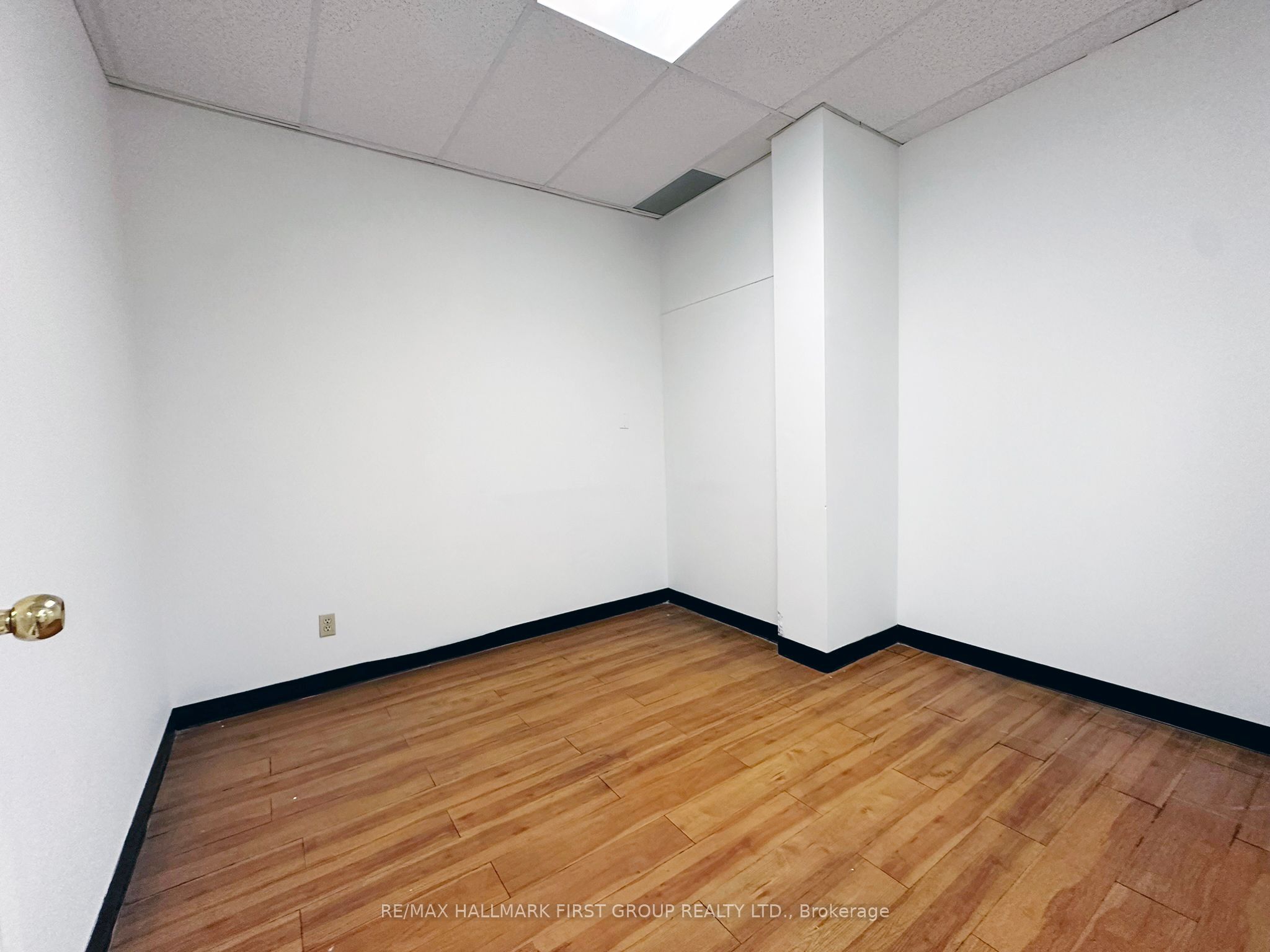 ##1 Property Photo 22