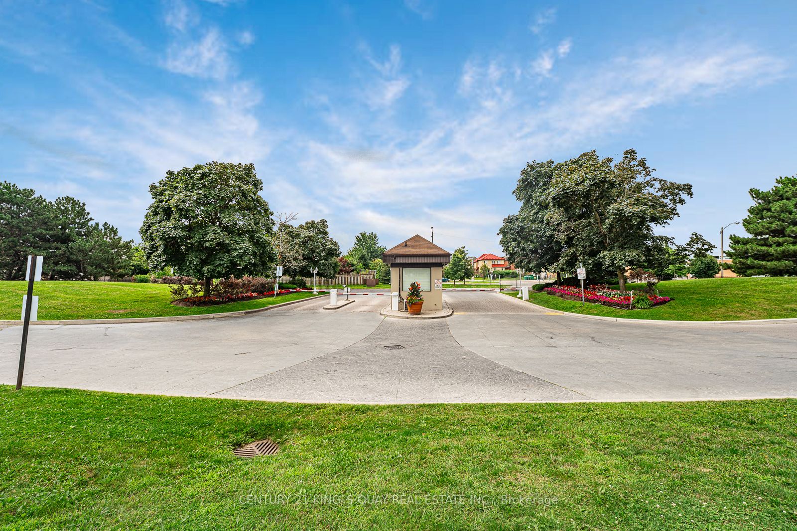 #401 - 350 Alton Towers Circle Property Photo 4