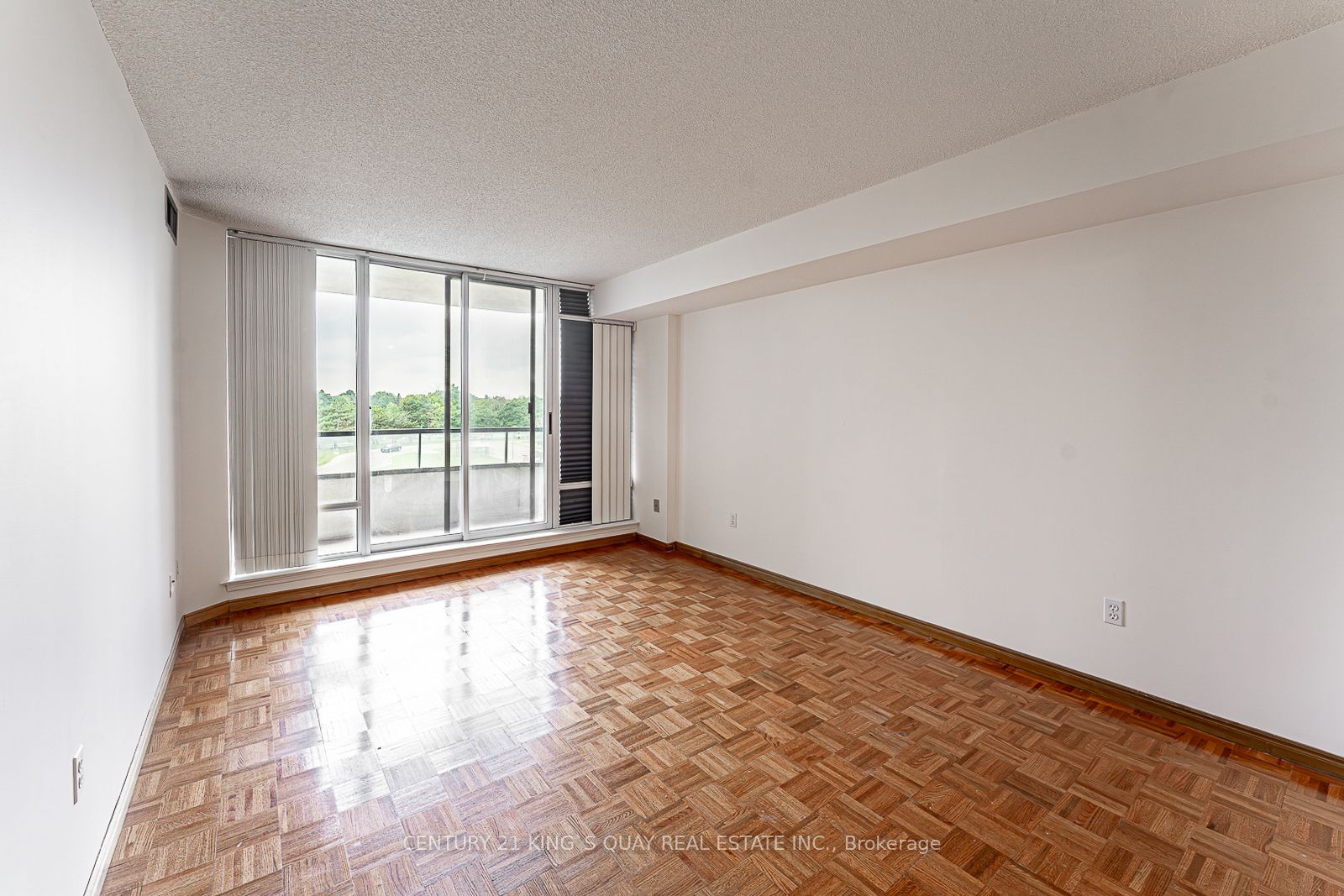 #401 - 350 Alton Towers Circle Property Photo 15