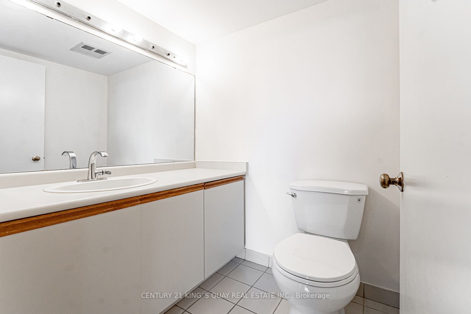 #401 - 350 Alton Towers Circle Property Photo 18