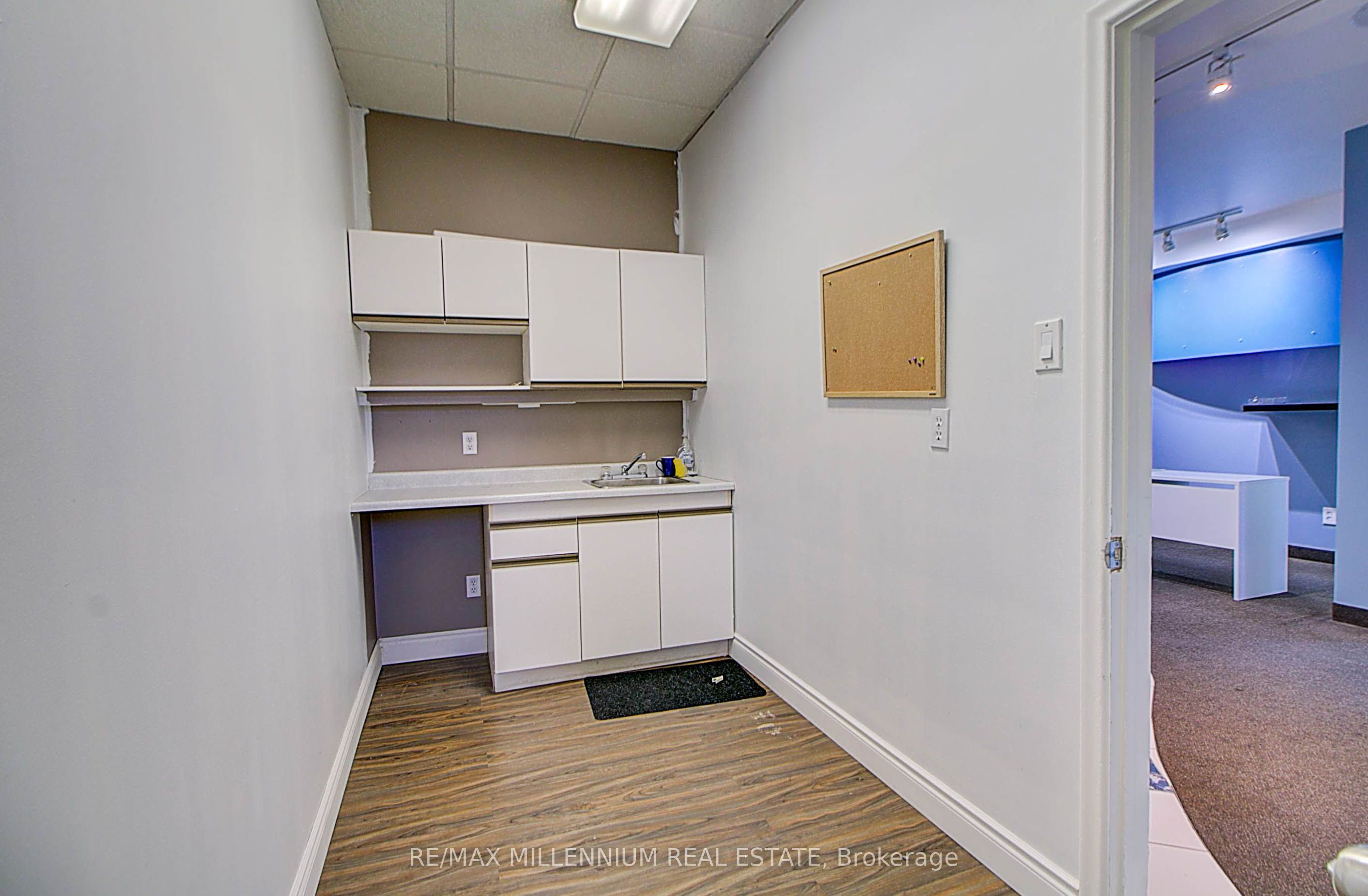 #205 - 101 Dundas Street Property Photo 21