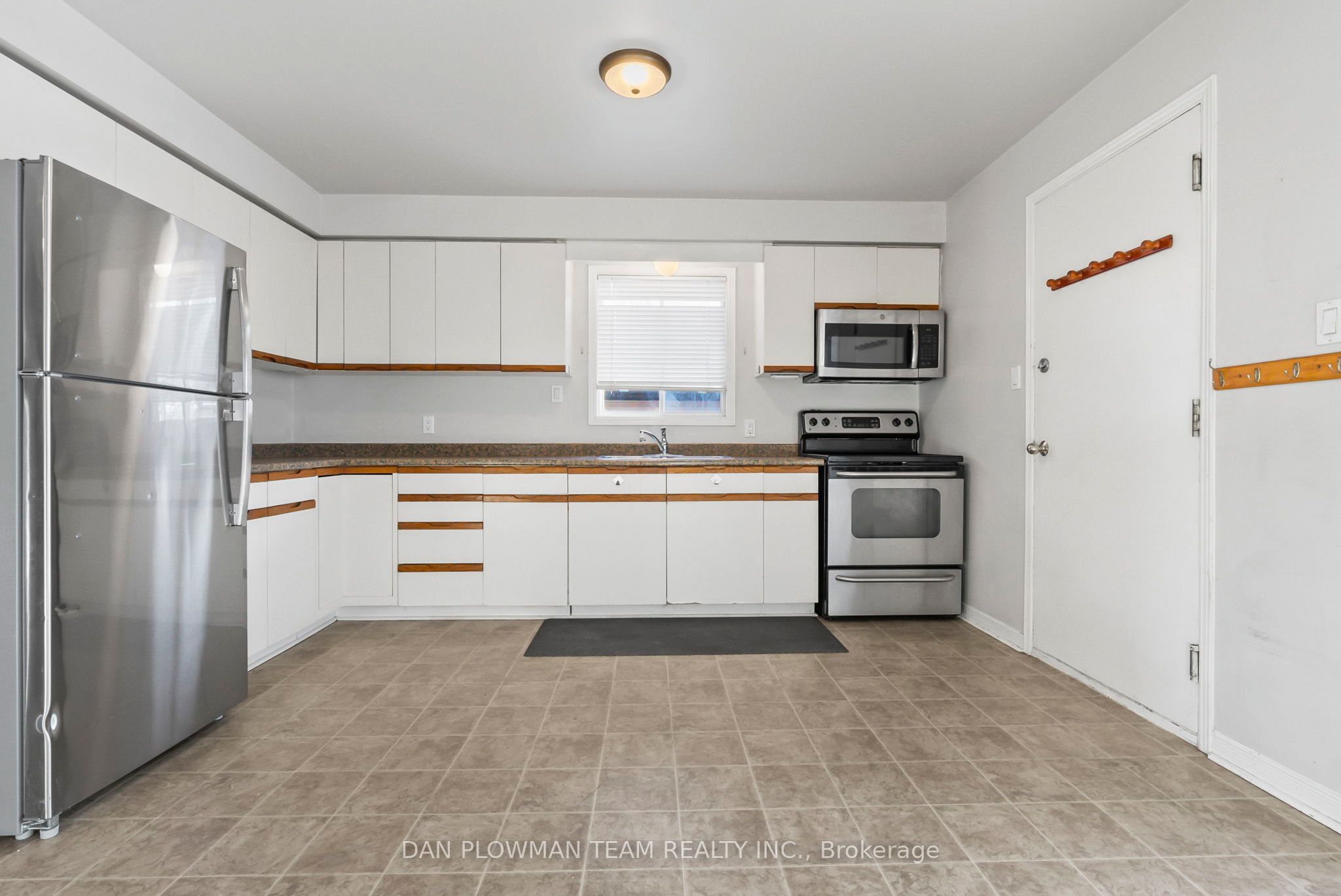 176/180 Nassau Street Property Photo 27