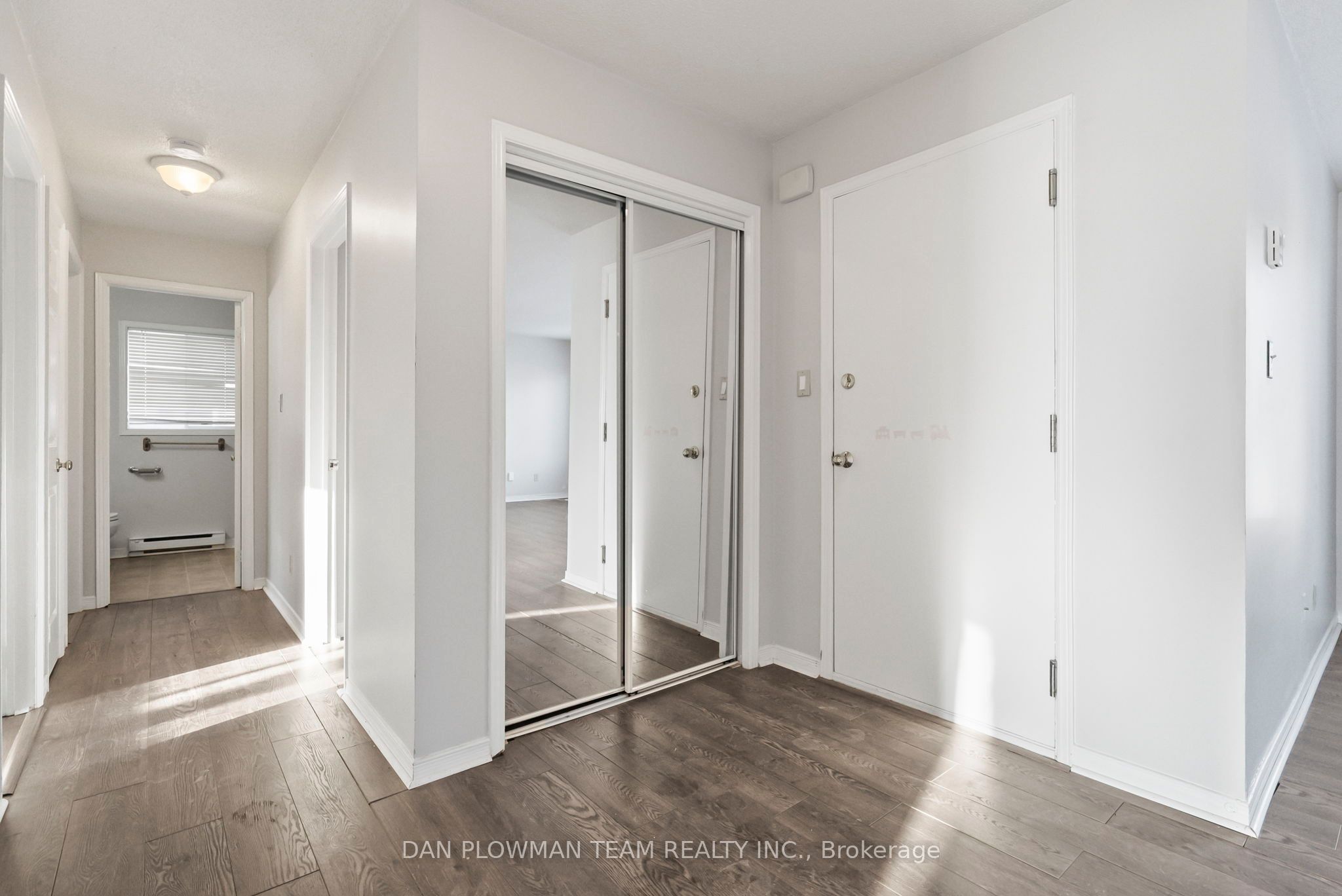 176/180 Nassau Street Property Photo 37