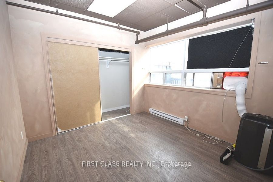 #201 - 3 Carlaw Avenue Property Photo 5