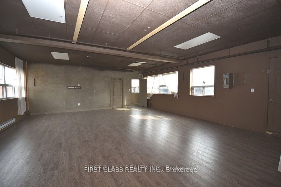 #201 - 3 Carlaw Avenue Property Photo 11