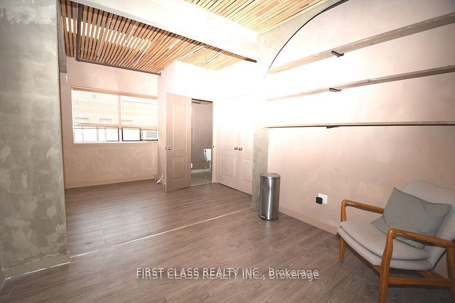 #201 - 3 Carlaw Avenue Property Photo 13