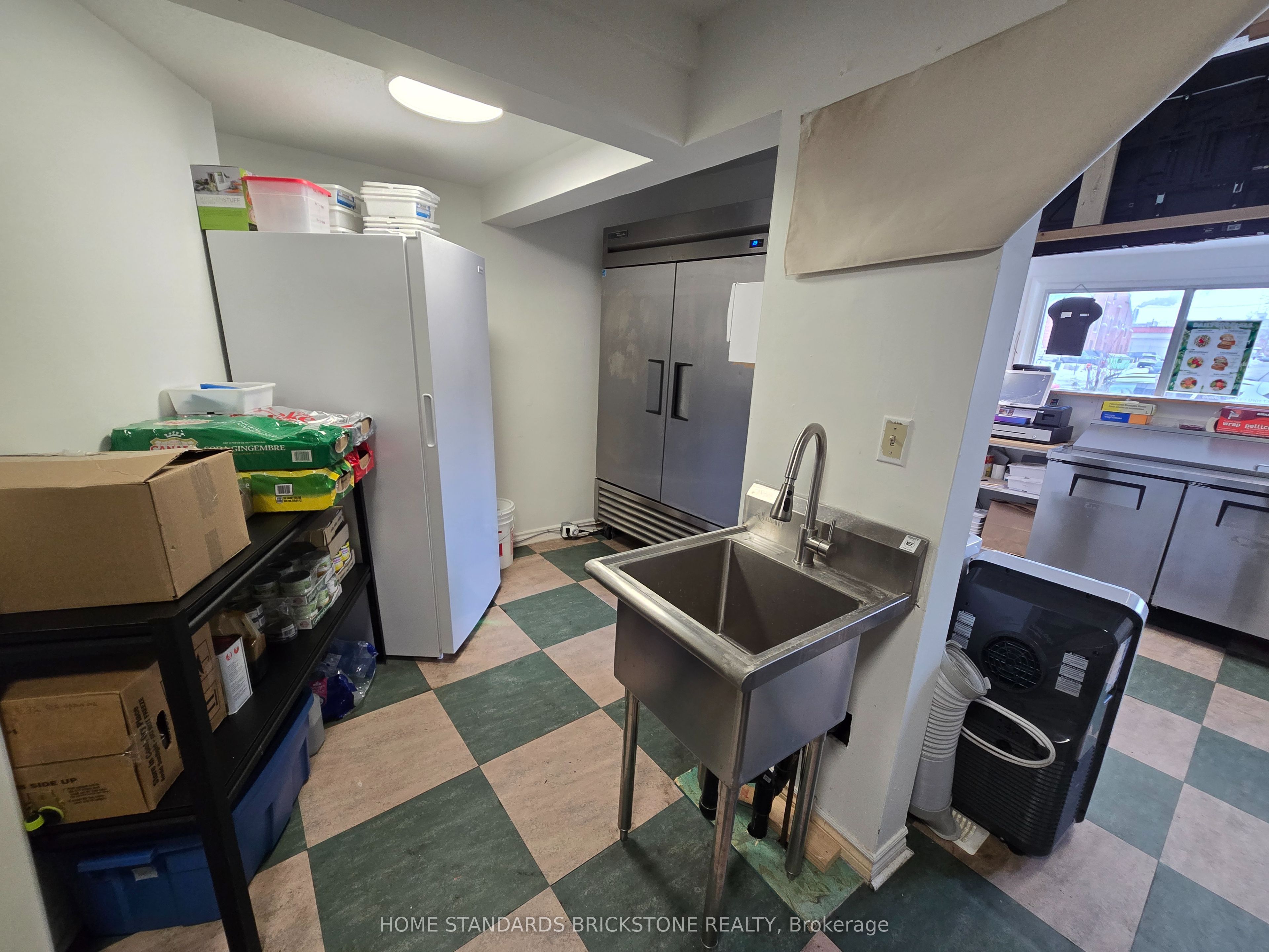 31 Bond Street Property Photo 8