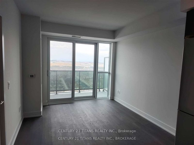 #2512 - 2550 Simcoe Street Property Photo 1