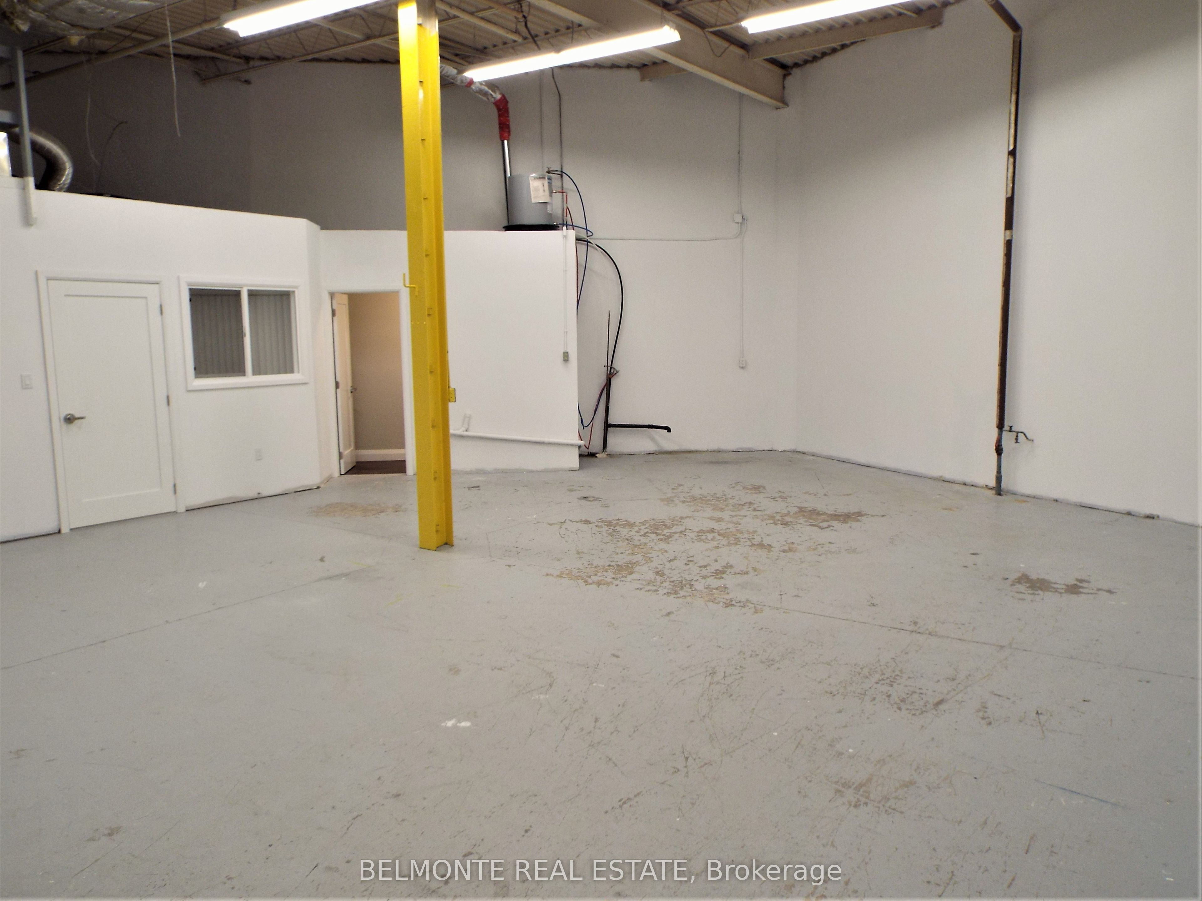#38 - 1621 Mcewen Drive Property Photo 12