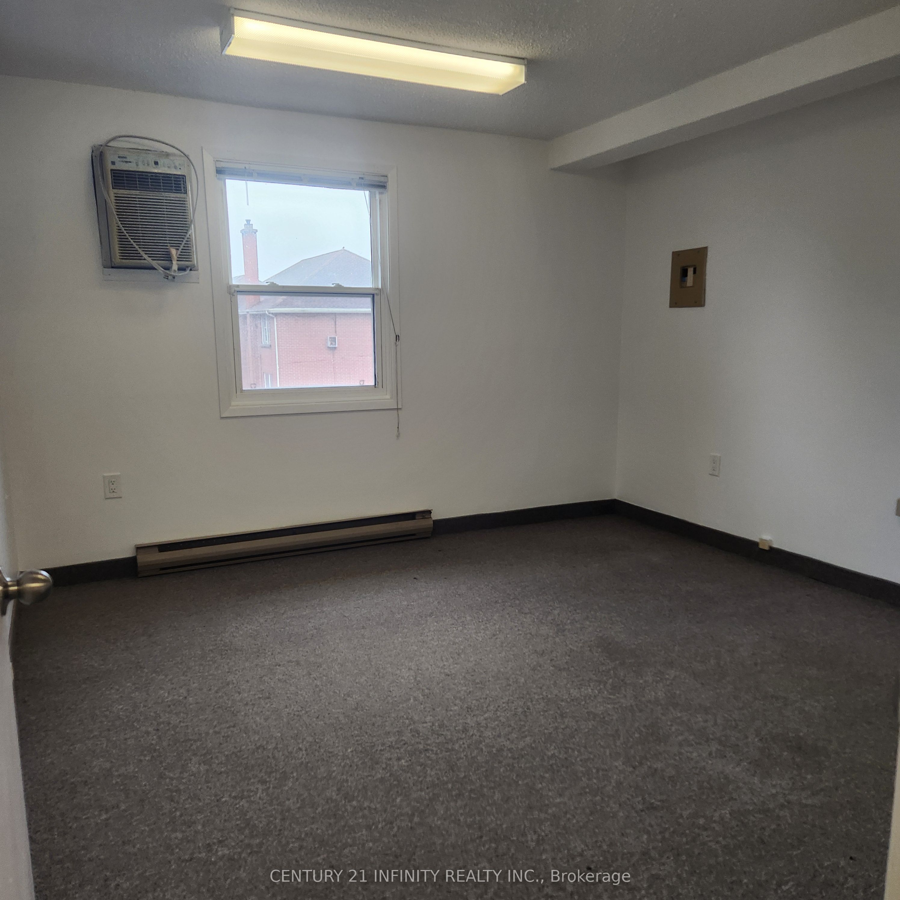 #203 - 909 Simcoe Street Property Photo 5