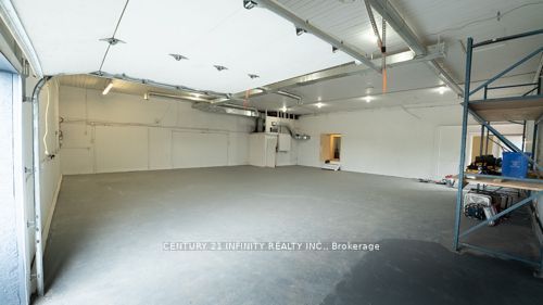 #6 - 1701 Darlington Park Road Property Photo 1